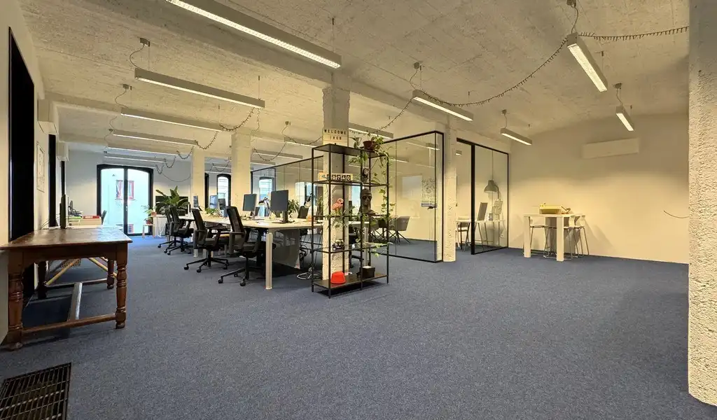 Kantoren te huur in Valkeniersnatie te Antwerpen foto 2