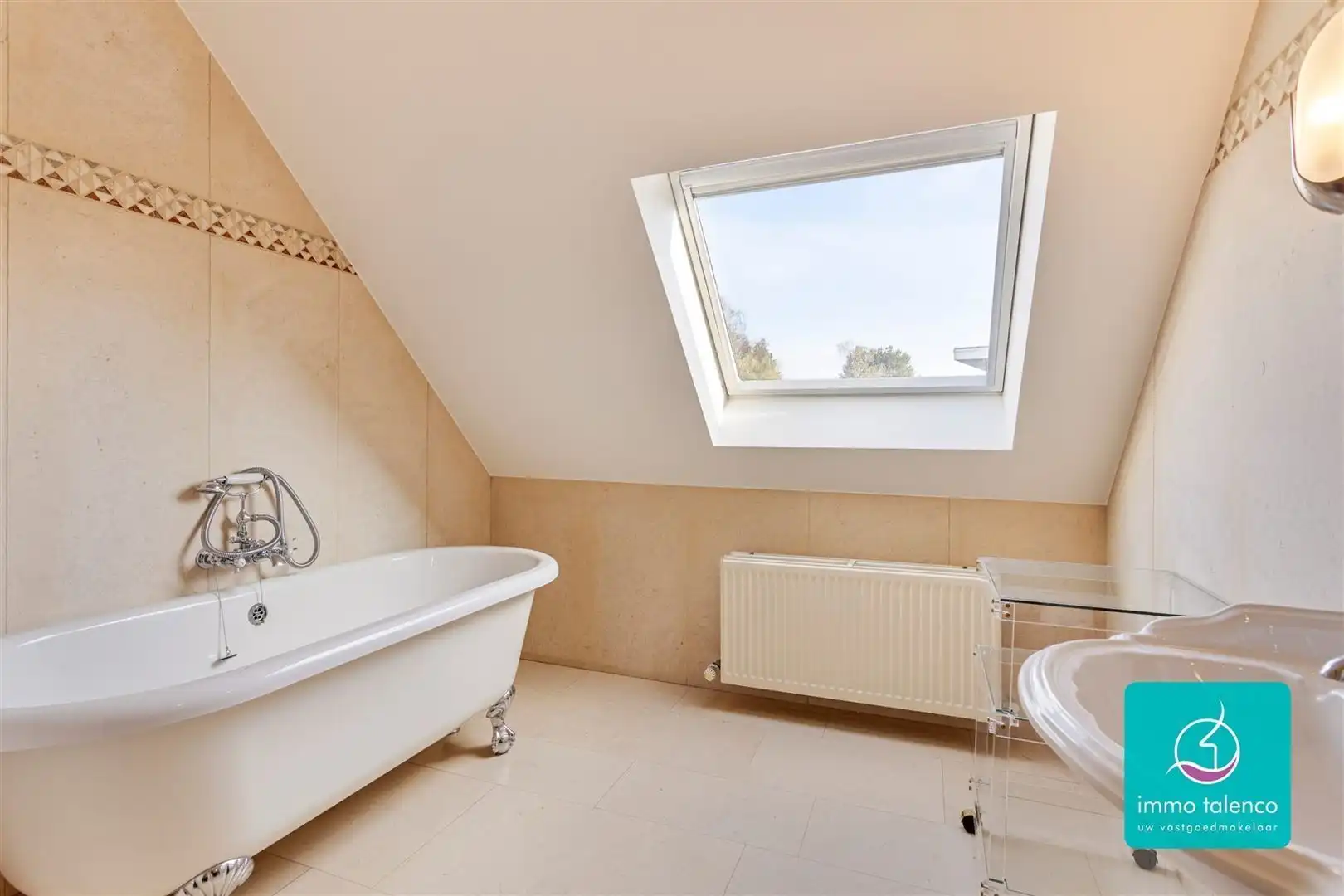 Alleenstaande VILLA - 4 SLPKS - 4 are 10 ca - Tuin - Garage  foto 20