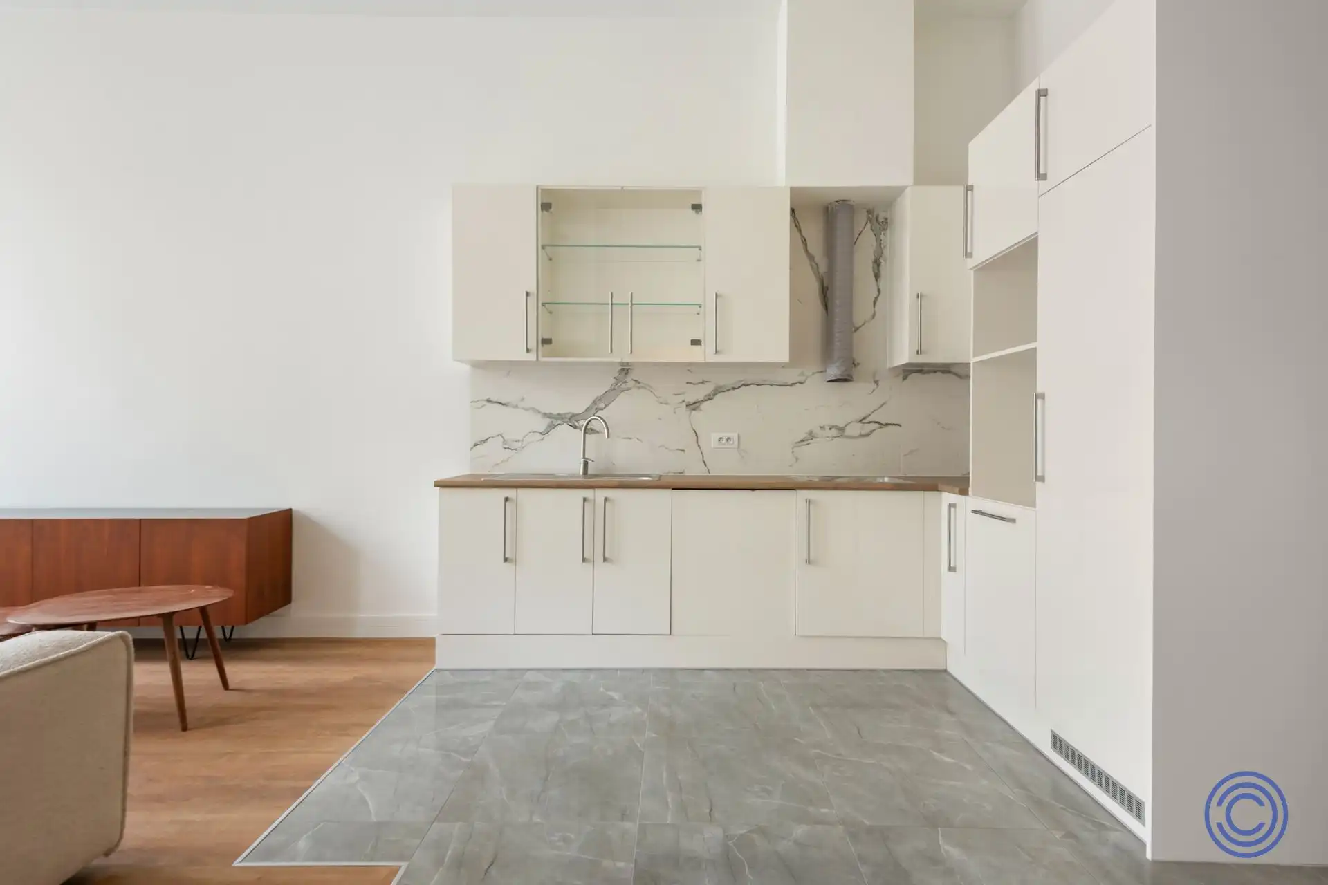 Instapklaar, ruim 2-slpk appartement in knap herenhuis! foto 4