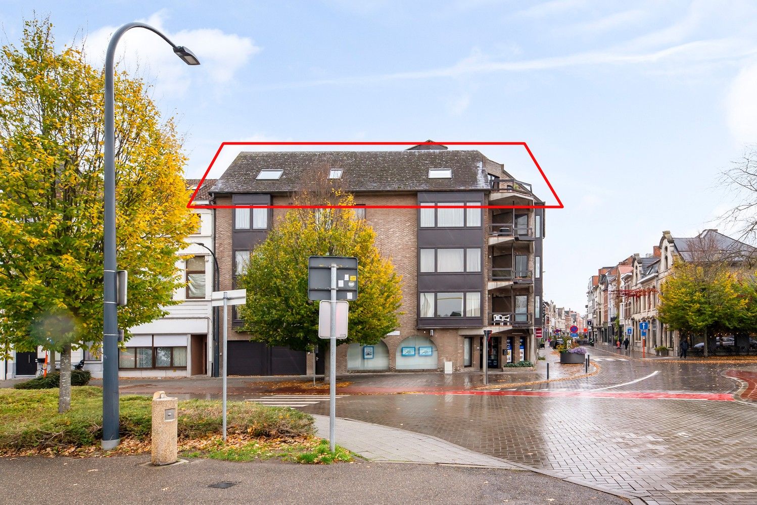 Te koop: goed onderhouden dakappartement met 3 slaapkamers en ruim terras. foto 3