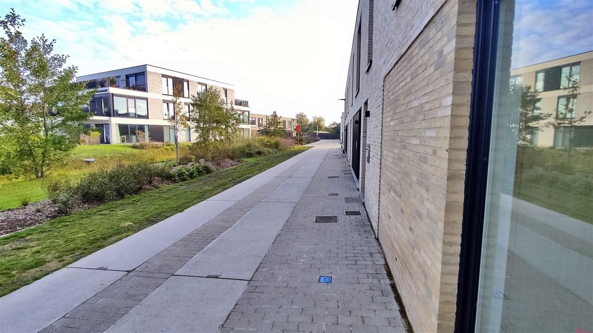 Energiezuinige woning te huur nabij het centrum van Wevelgem foto 3