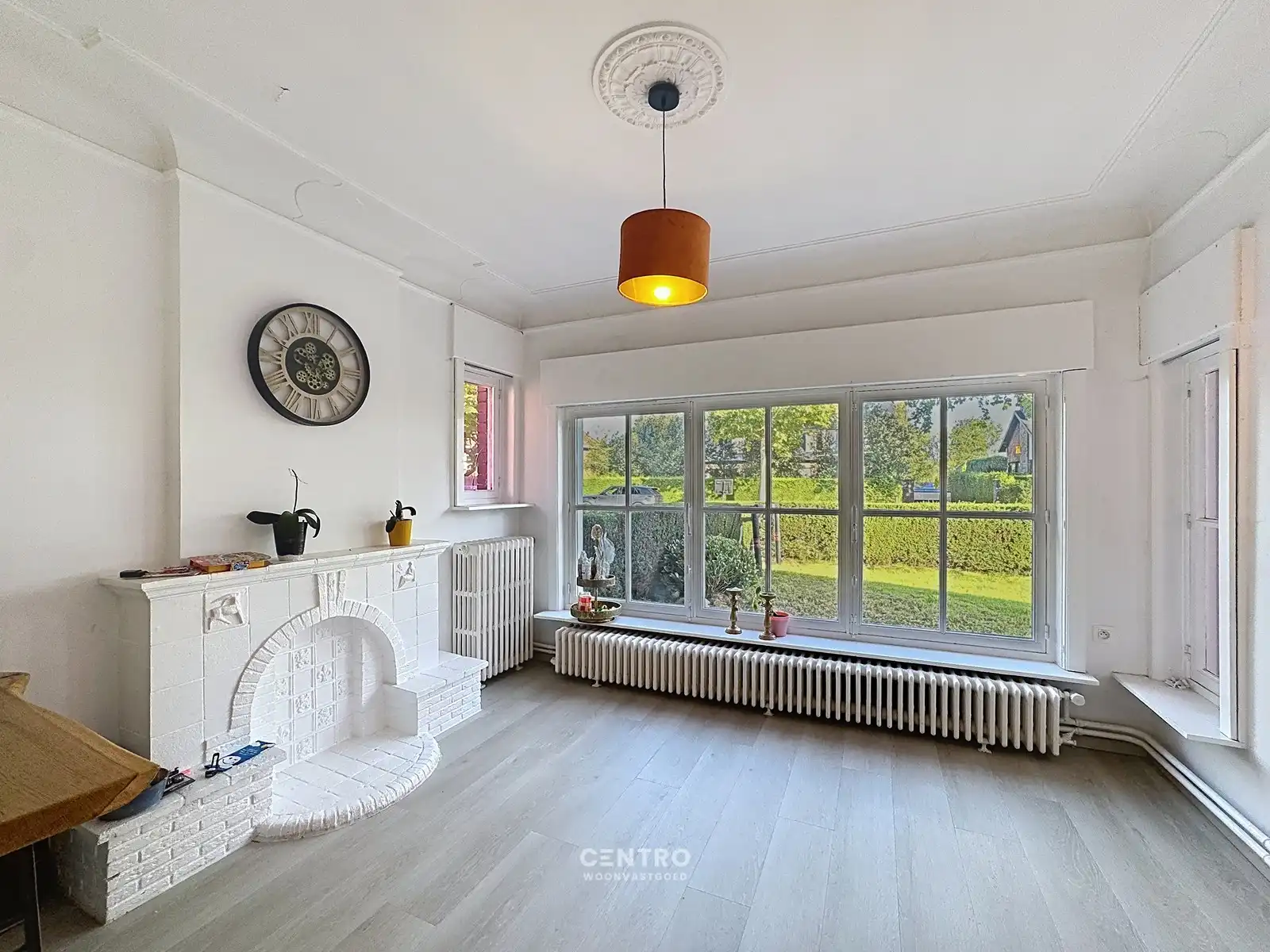 Instapklare woning met 4/5 slpks en RUIME polyvalente ruimte/magazijn (circa 700m²)! foto 4