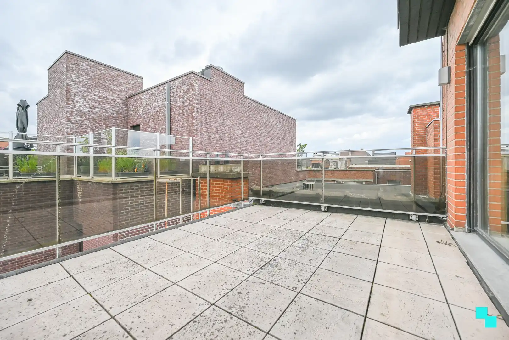 Interessante investeringsopportuniteit in hartje Izegem foto 23