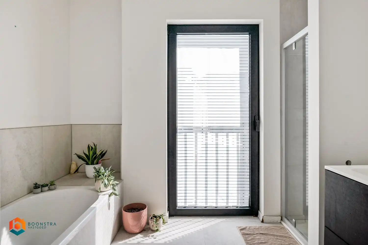 Energiezuinige woning met 3 slpkrs, 2 badkrs, terras en tuin te Kessel foto 14