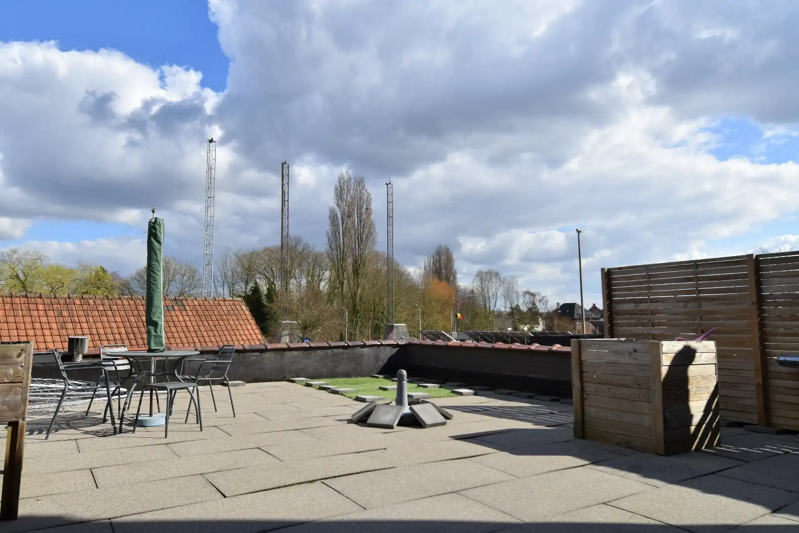 Handelspand op commerciële ligging met bovenliggend 3-slaapkamer appartement te Bissegem foto 16