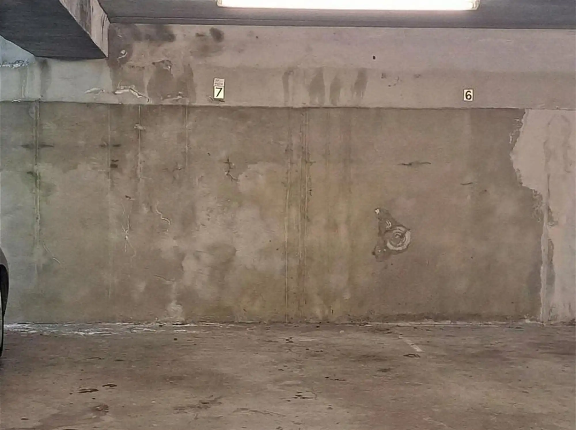 Ruim en lichtrijk dakappartement met 2 slaapkamers en ondergrondse autostaanplaats foto 11