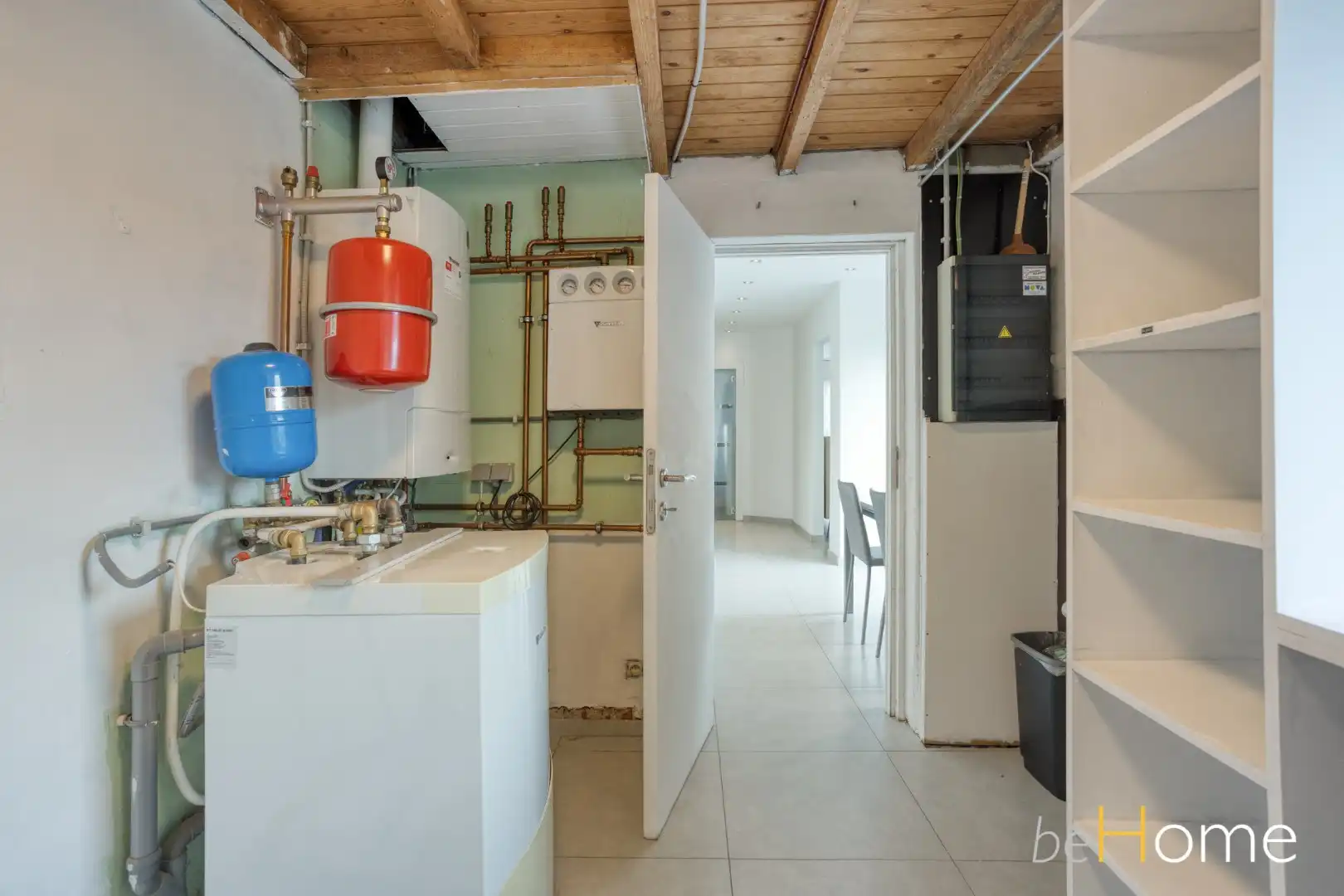 TE HUUR - Instapklare halfopen bebouwing in hartje Merchtem - Welkom Home! foto 16