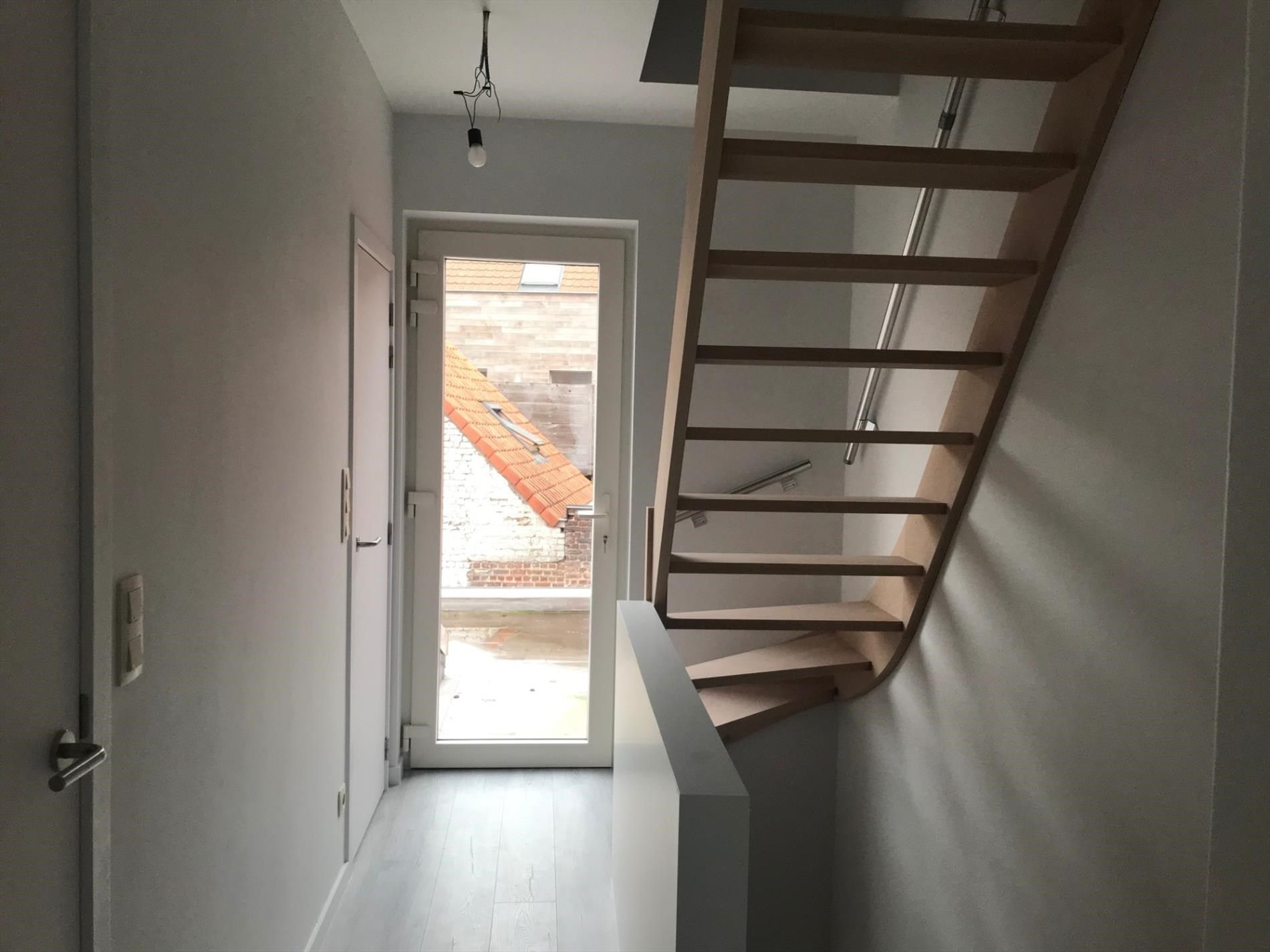 Lichtrijke rijwoning in het hartje van Ieper foto 5