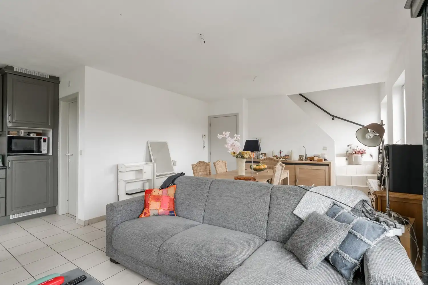 Lichtrijk instapklaar duplexappartement met 2 slaapkamers en ondergrondse parking foto 4