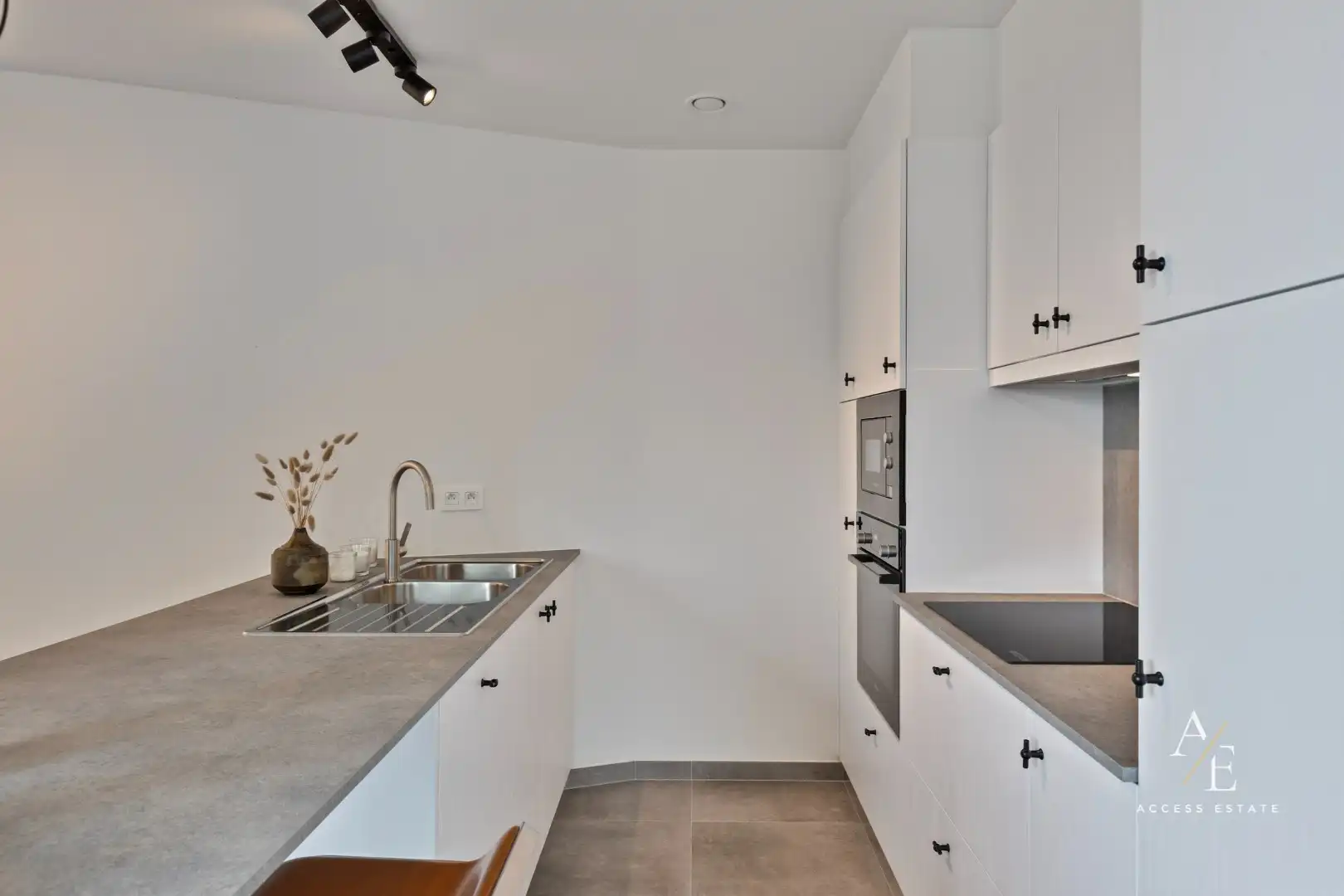 Kwalitatieve en energiezuinige halfopen nieuwbouwwoning met garage (167m²) foto 8