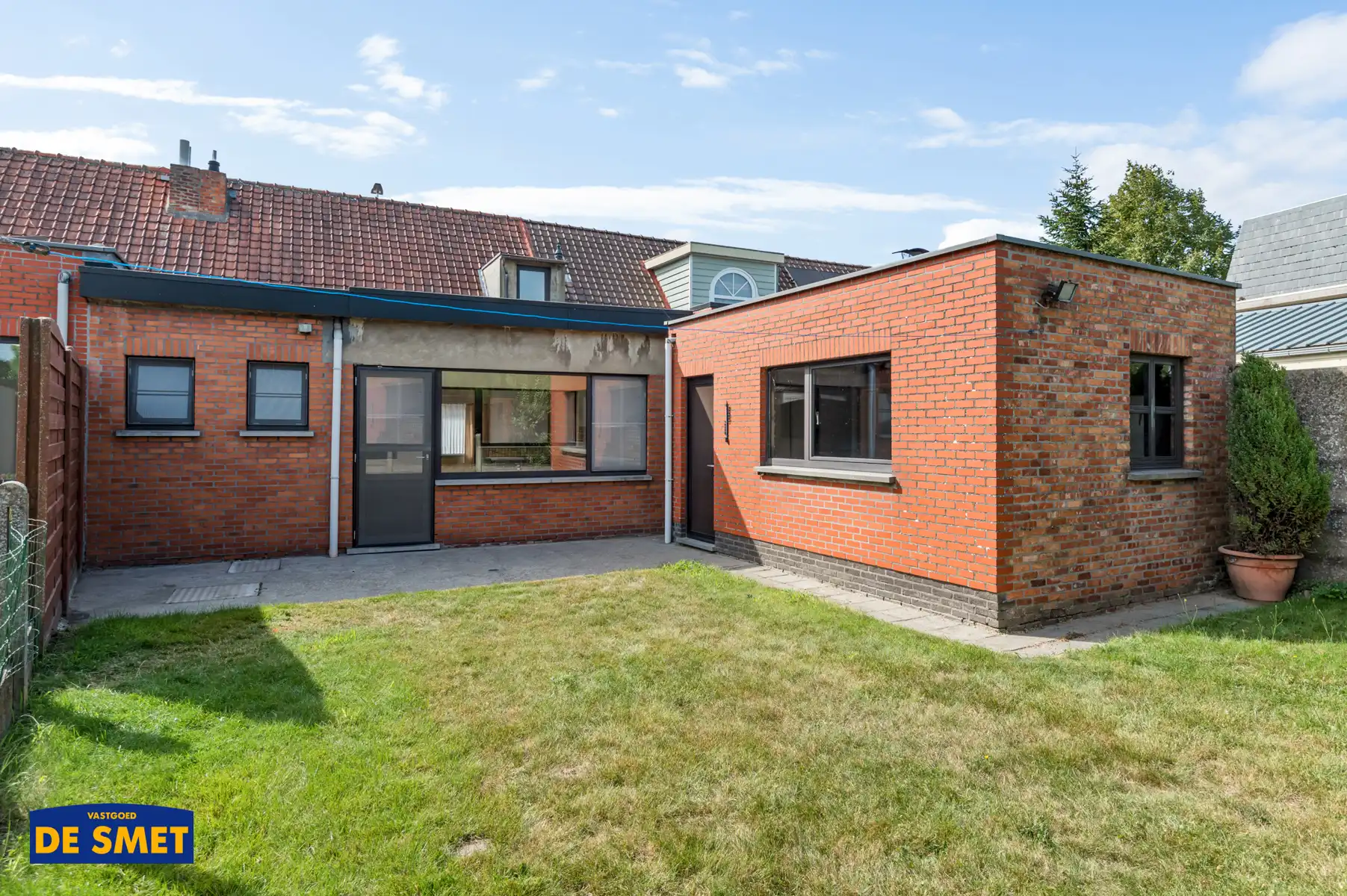 Te renoveren woonst met open groen zicht achteraan foto 5