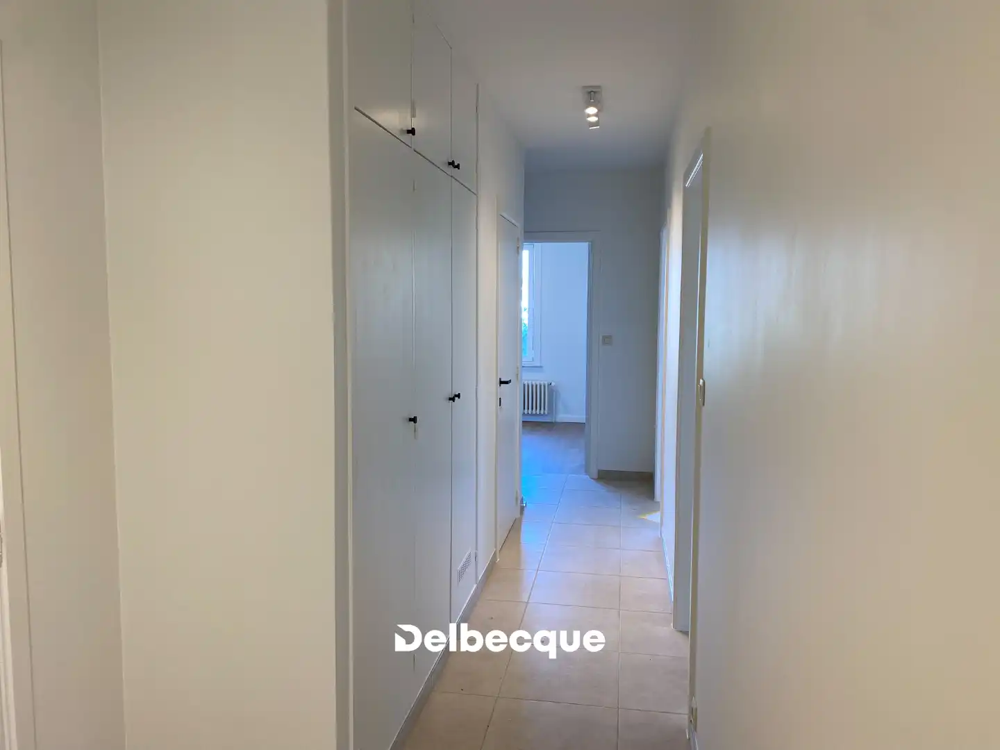 Lichtrijk en modern appartement met 2 slaapkamers te Kristus-Koning foto 7