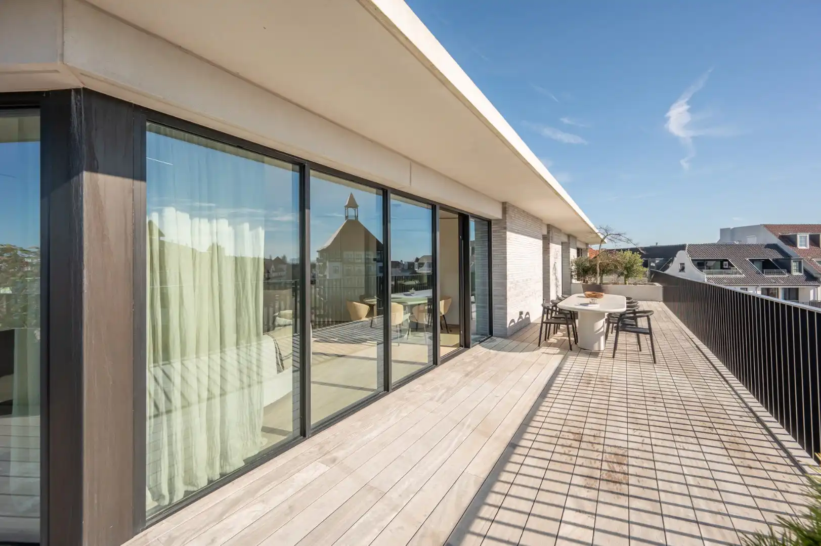 Uitzonderlijk prachtig appartement met luxe afwerking, volledig omringd door terrassen (ca. 100m²) in Duinenwater met open zichten foto 14