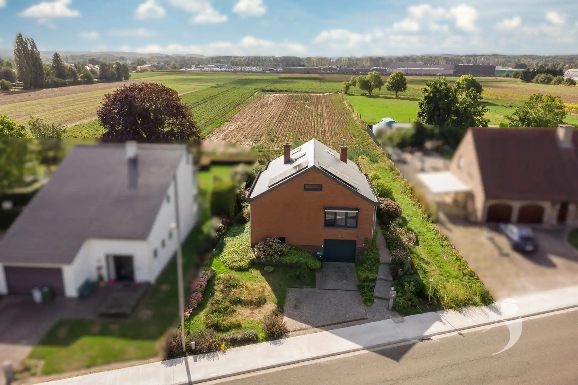 Gerenoveerde woning met prachtig zicht over de velden foto 36