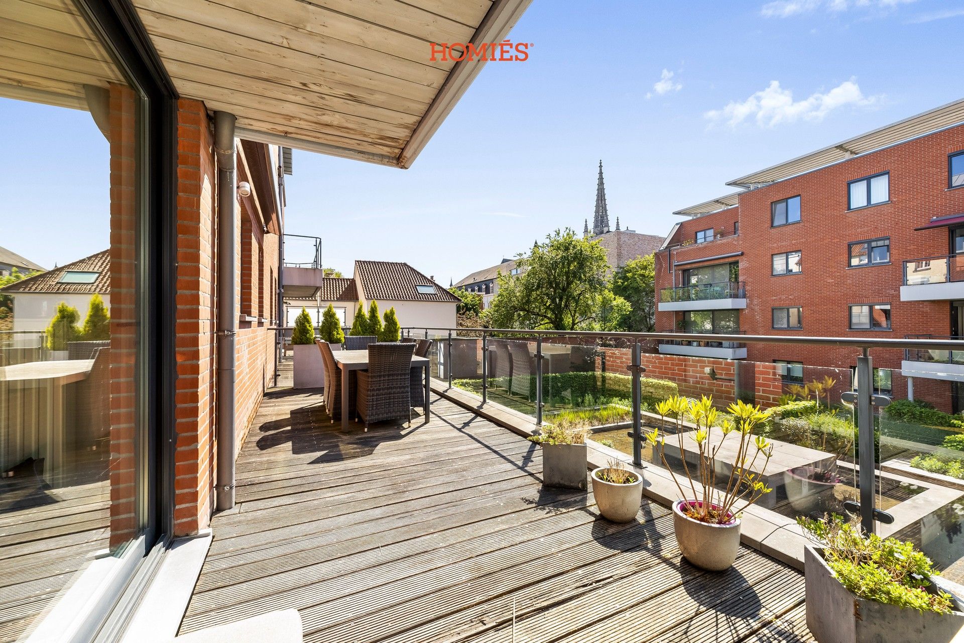 Ruim appartement met 3 slpks, riant terras en autostaanplaats foto 17