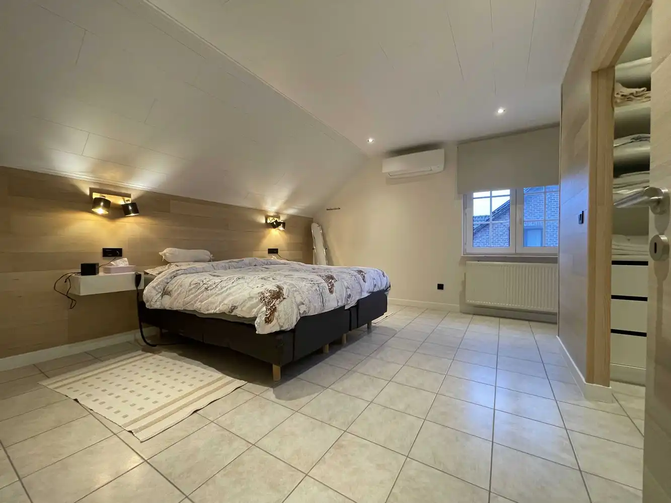 Rustig gelegen gezinswoning in onberispelijke staat van onderhoud foto 12