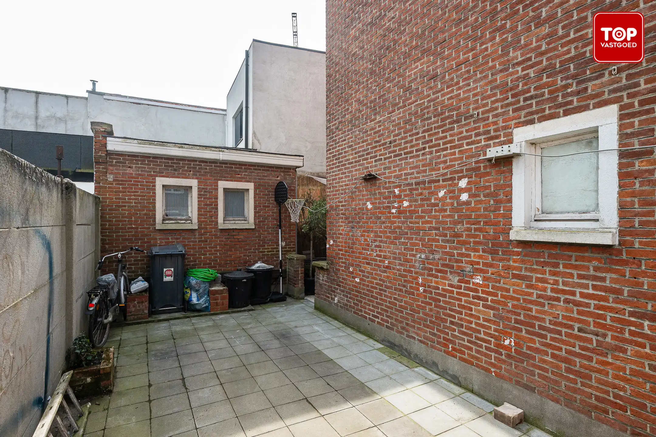 Statige, lichtrijke woning met 3 slaapkamers en stadskoer foto 29