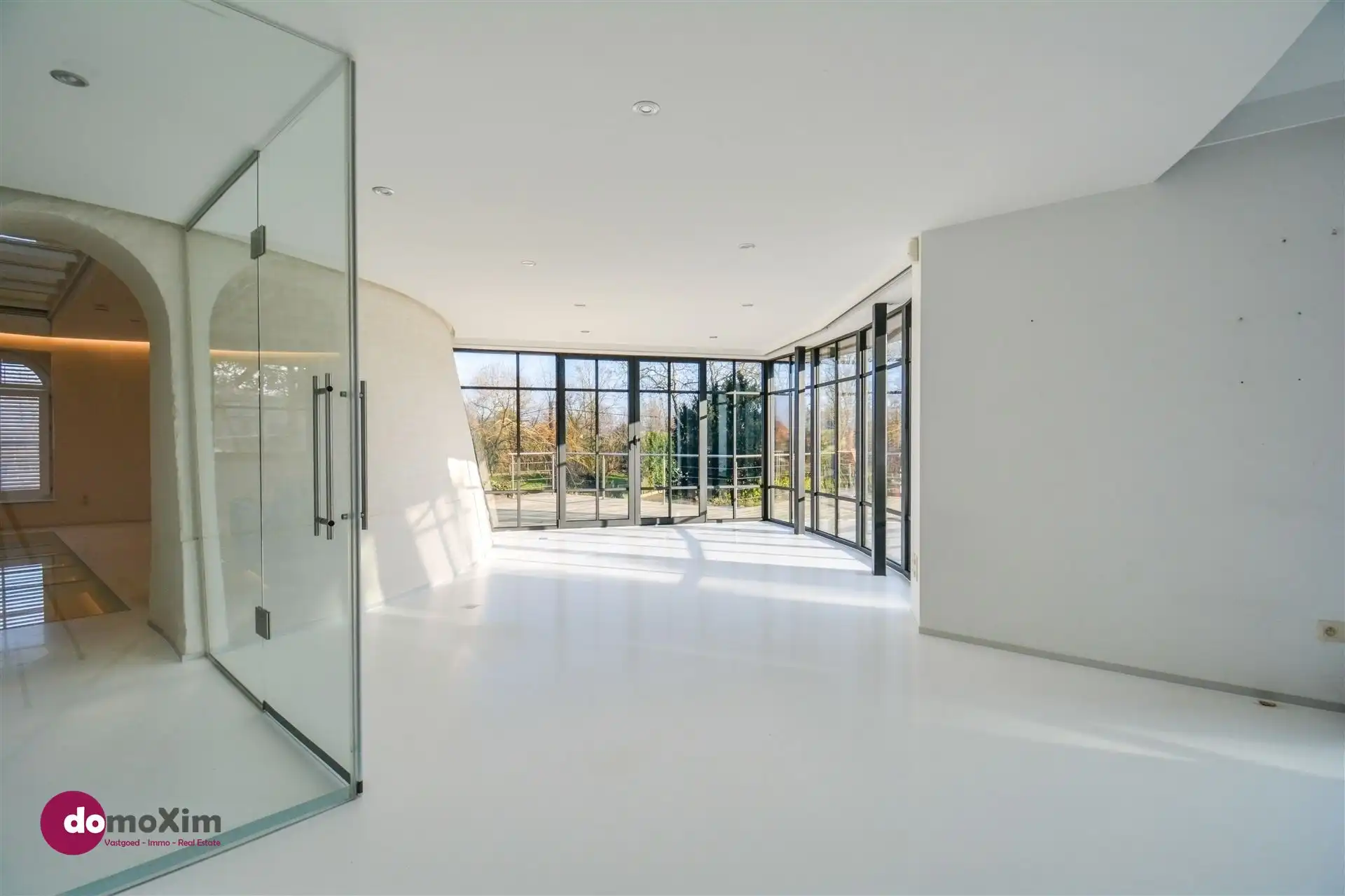 De Oude Korenmolen van Veltem, een unieke villa op een perceel van 47 are foto 6