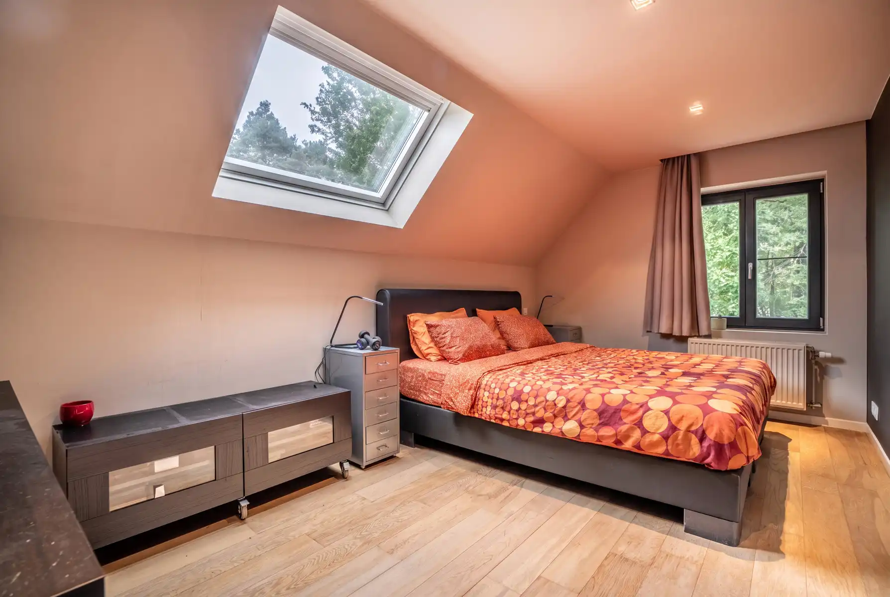 Vrijstaande woning met veel ruimte, in het groen aan de rand van Halle foto 26
