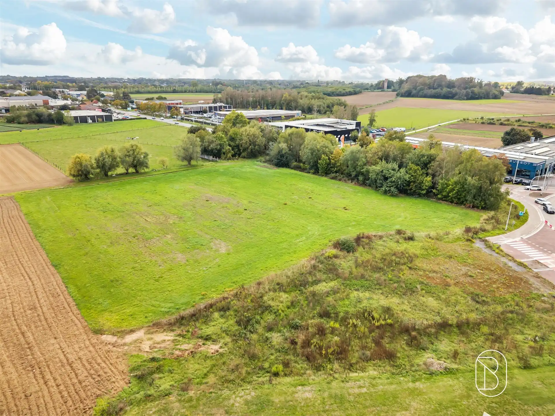  Industriegrond van 3.729 m² in Péruwelz foto 6