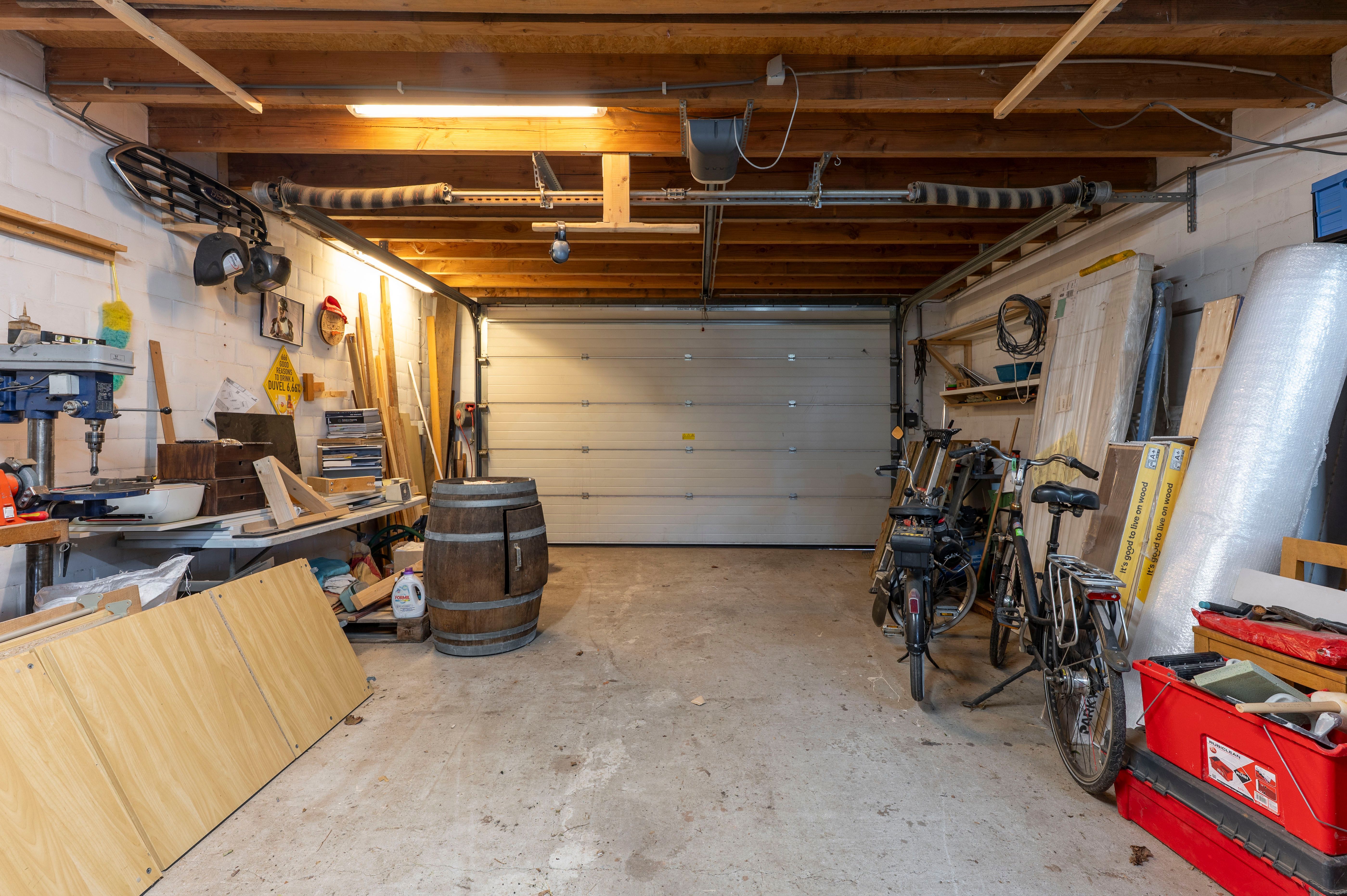 Verrassende woning met leuke tuin en grote garage nabij centrum Kapellen! foto 21