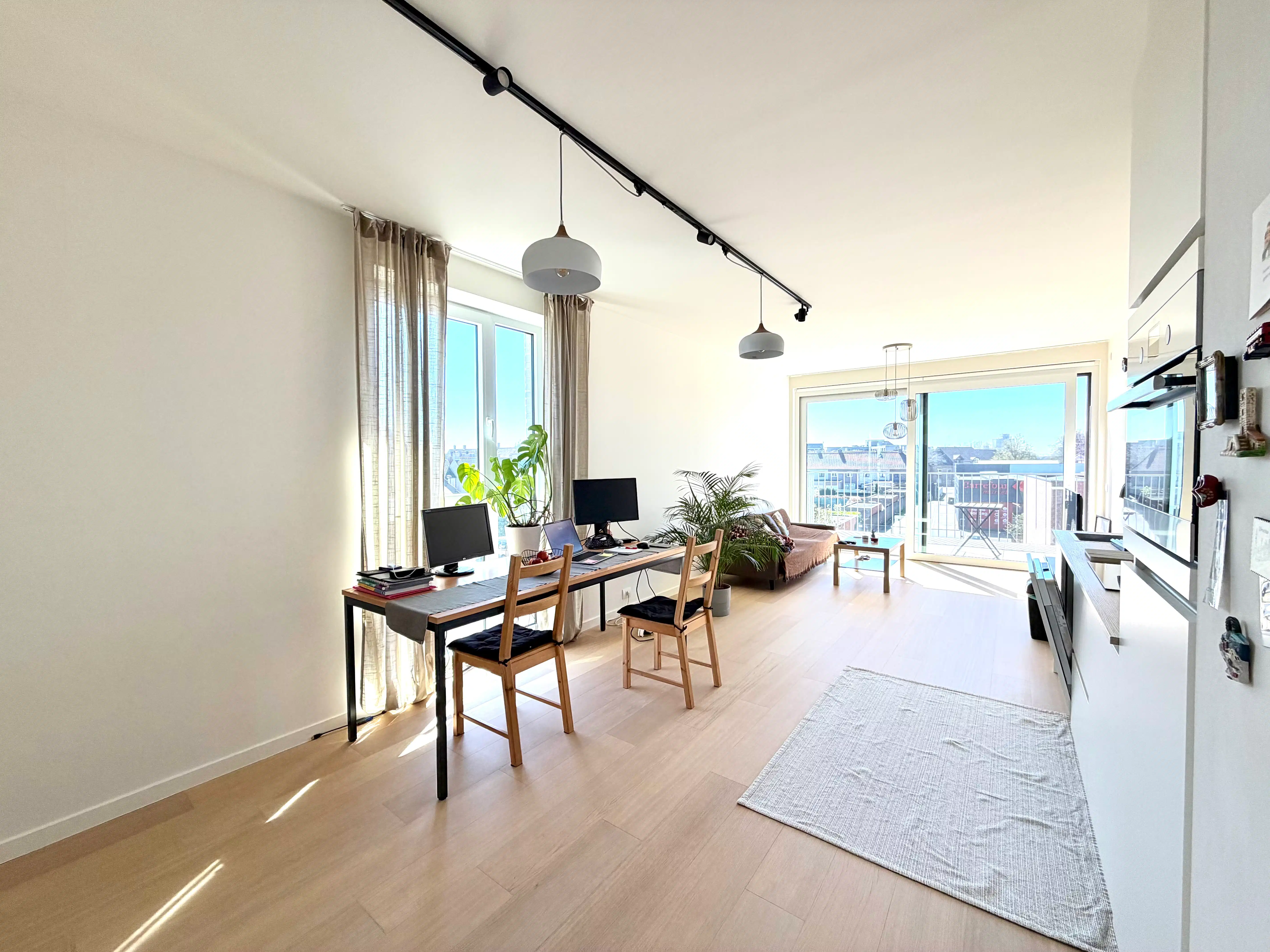 Recent appartement met één slaapkamer te huur foto 3