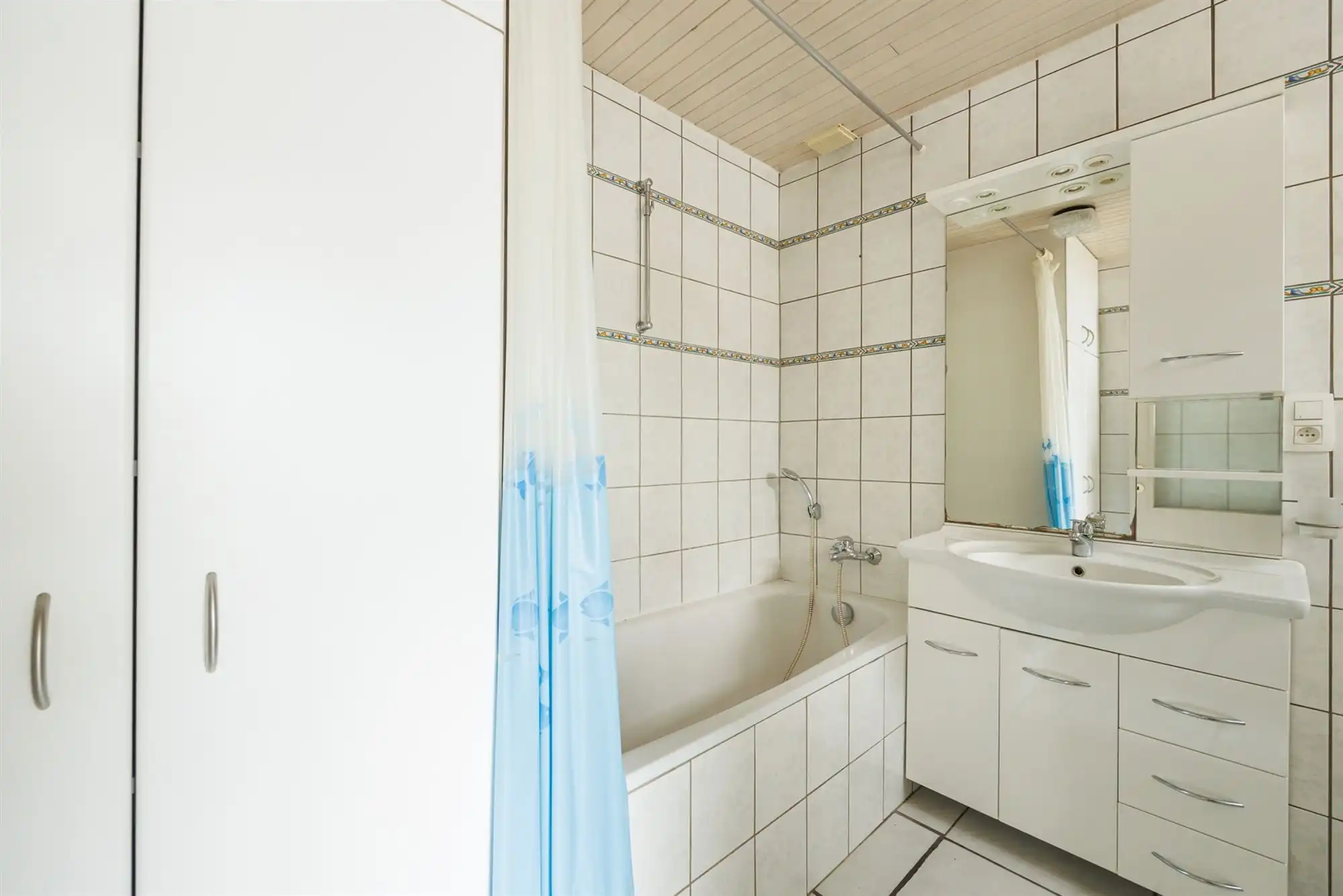 Te renoveren woning met vier slaapkamers en tuin foto 7