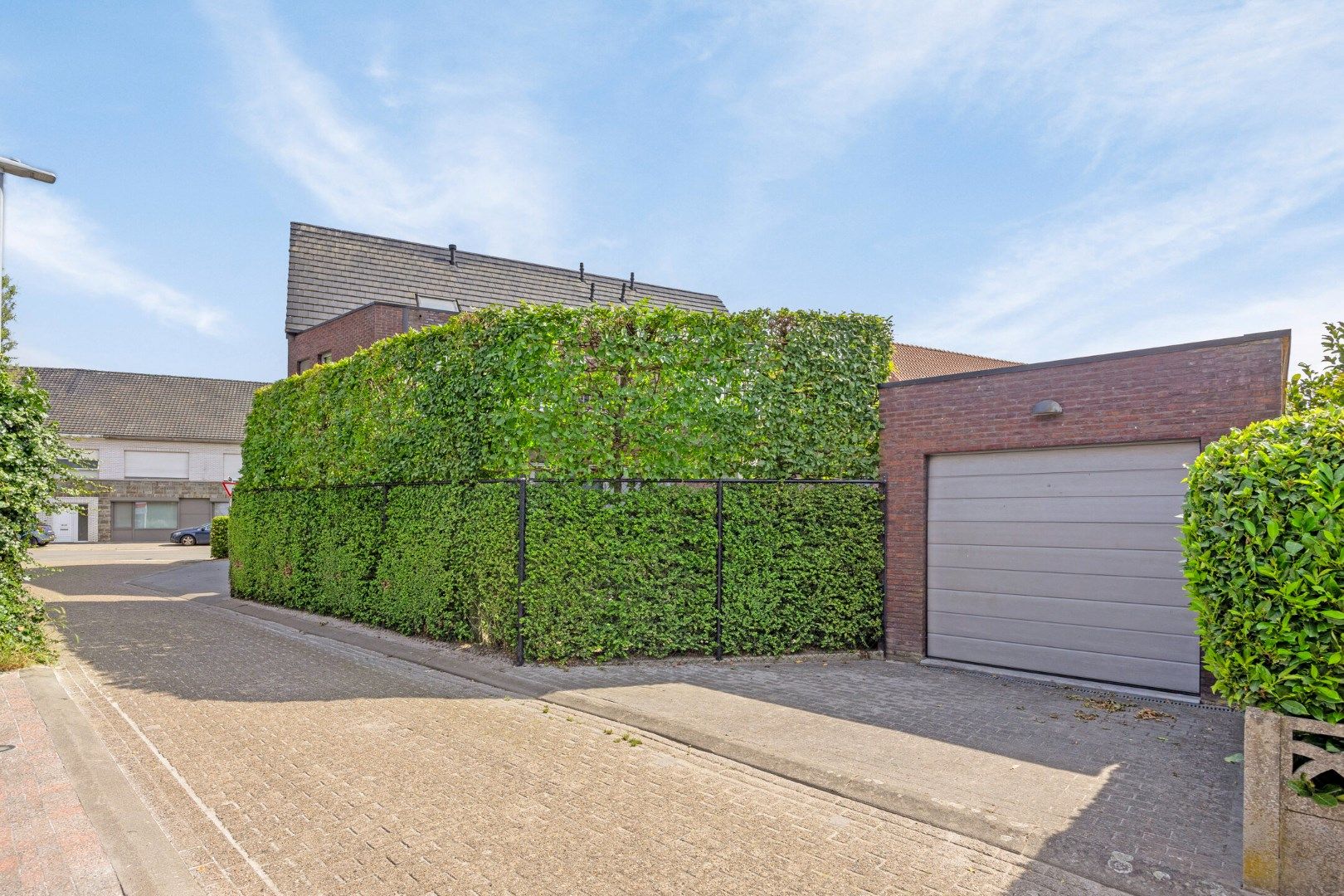 Instapklaar gelijkvloers appartement met 2 slpks, tuin en garage te Ginderbuiten ! foto 13