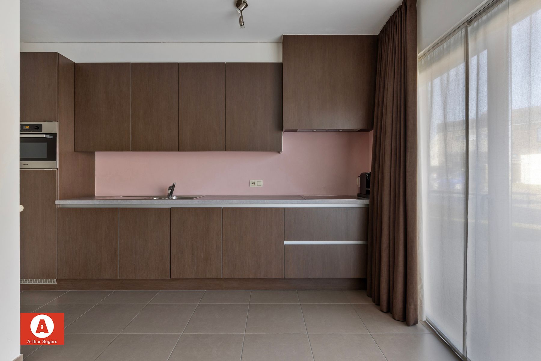 !!! IN OPTIE !!! Energiezuinig gelijkvloers appartement met 2 slaapkamers foto 8