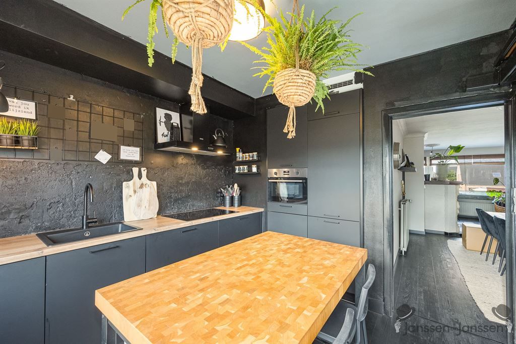 Instapklare woning met gezellige tuin foto 8