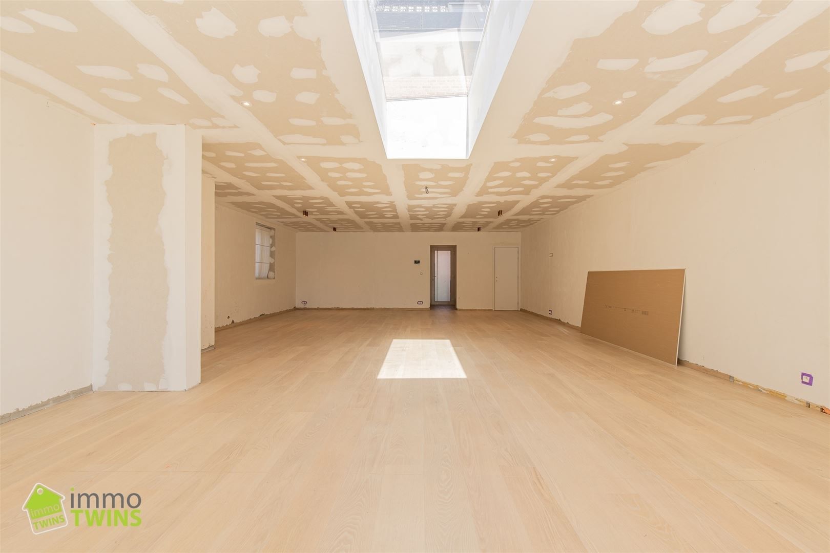 Ruim 3-SLK Huis op 610m² in Hartje Lokeren foto 5