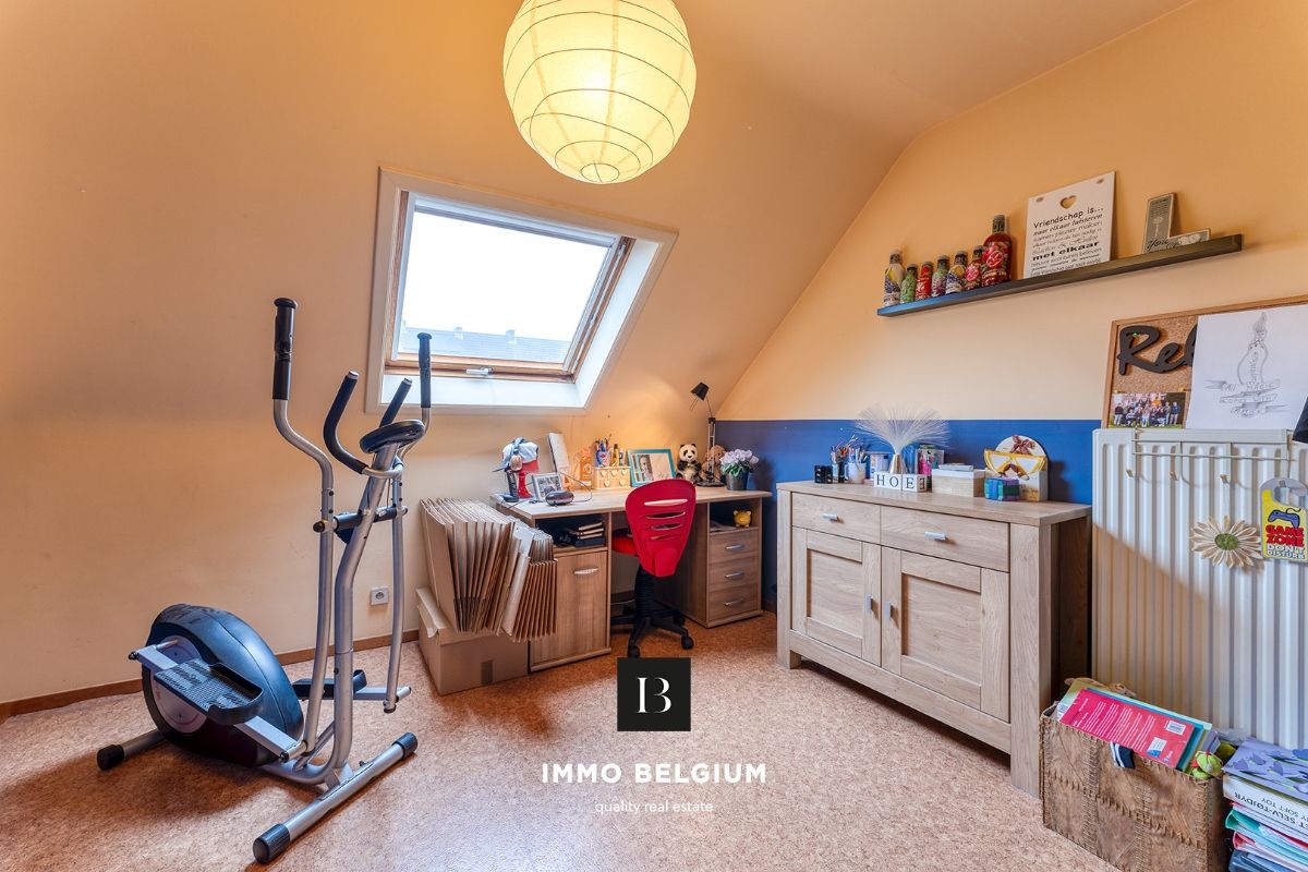 Rustig gelegen woning nabij het centrum met 4 slaapkamers foto 13