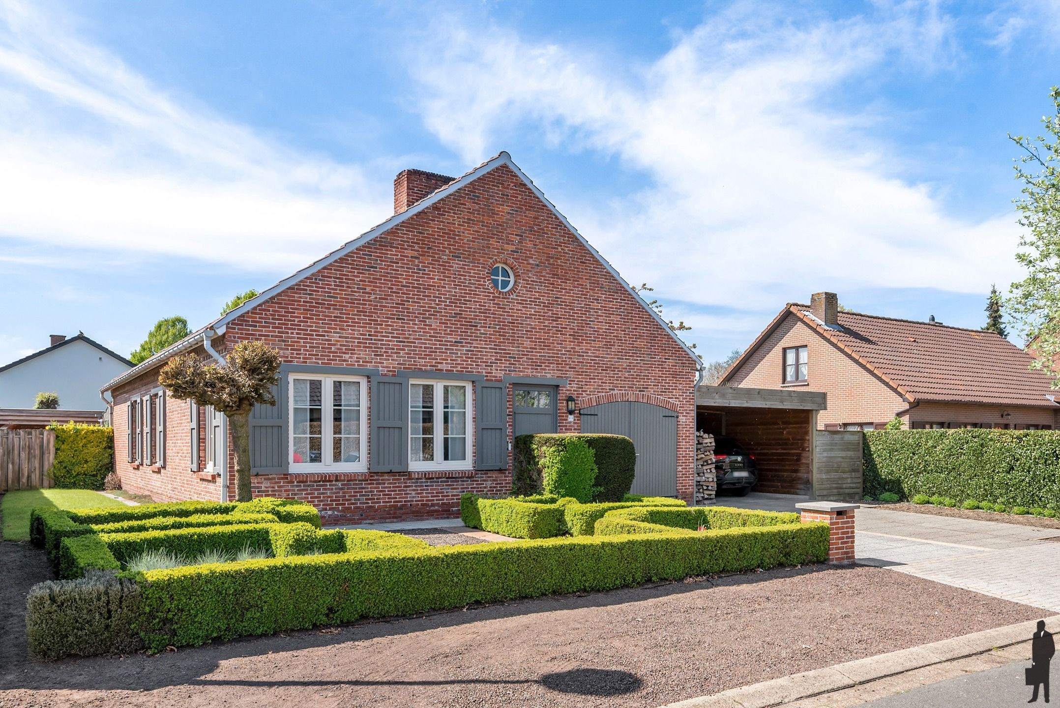 Instapklare woning met tuin en 3 slaapkamers in een rustige buurt van Wortel. foto {{pictureIndex}}