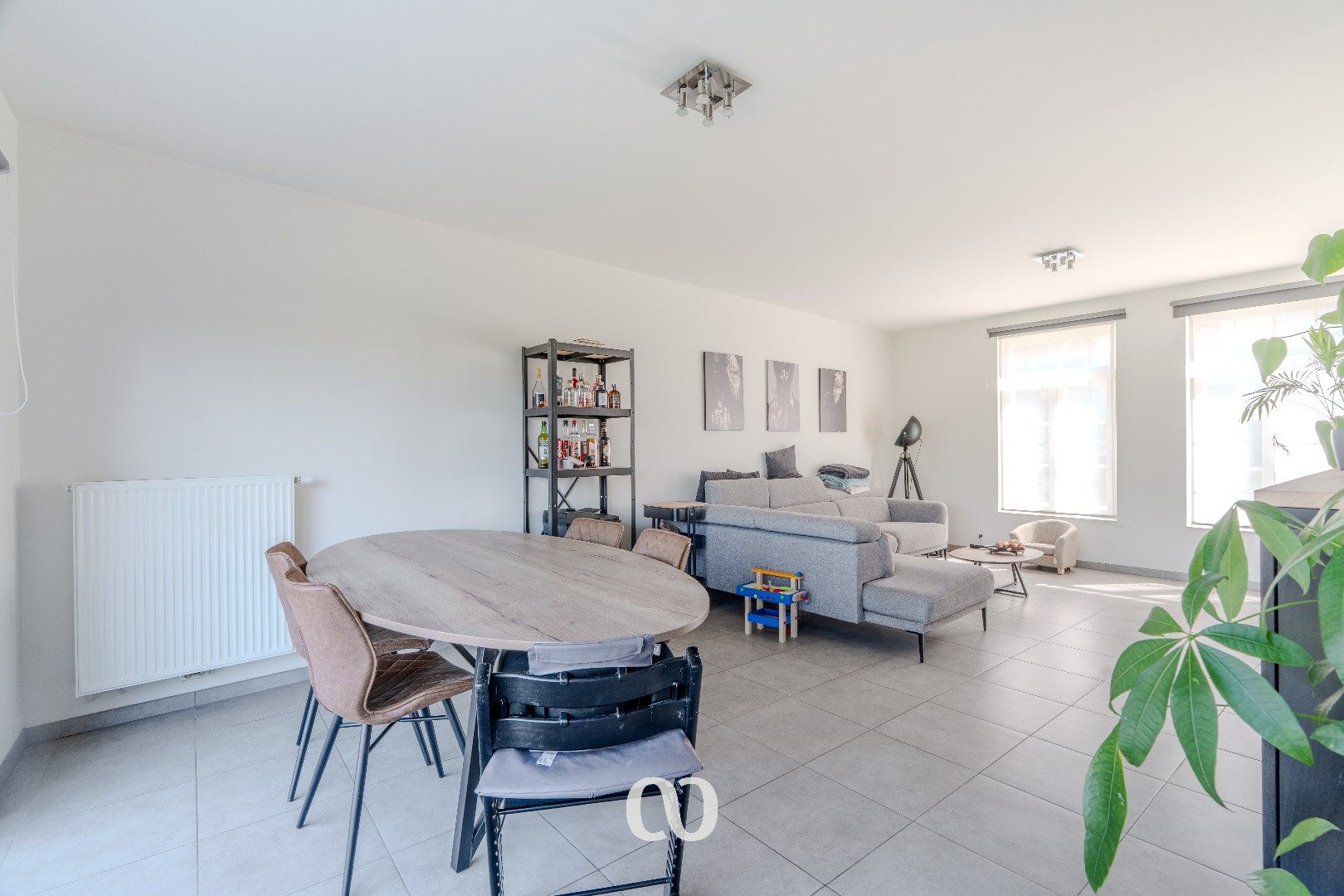 Ruime recent gebouwde woning met 4 slaapkamers foto 5