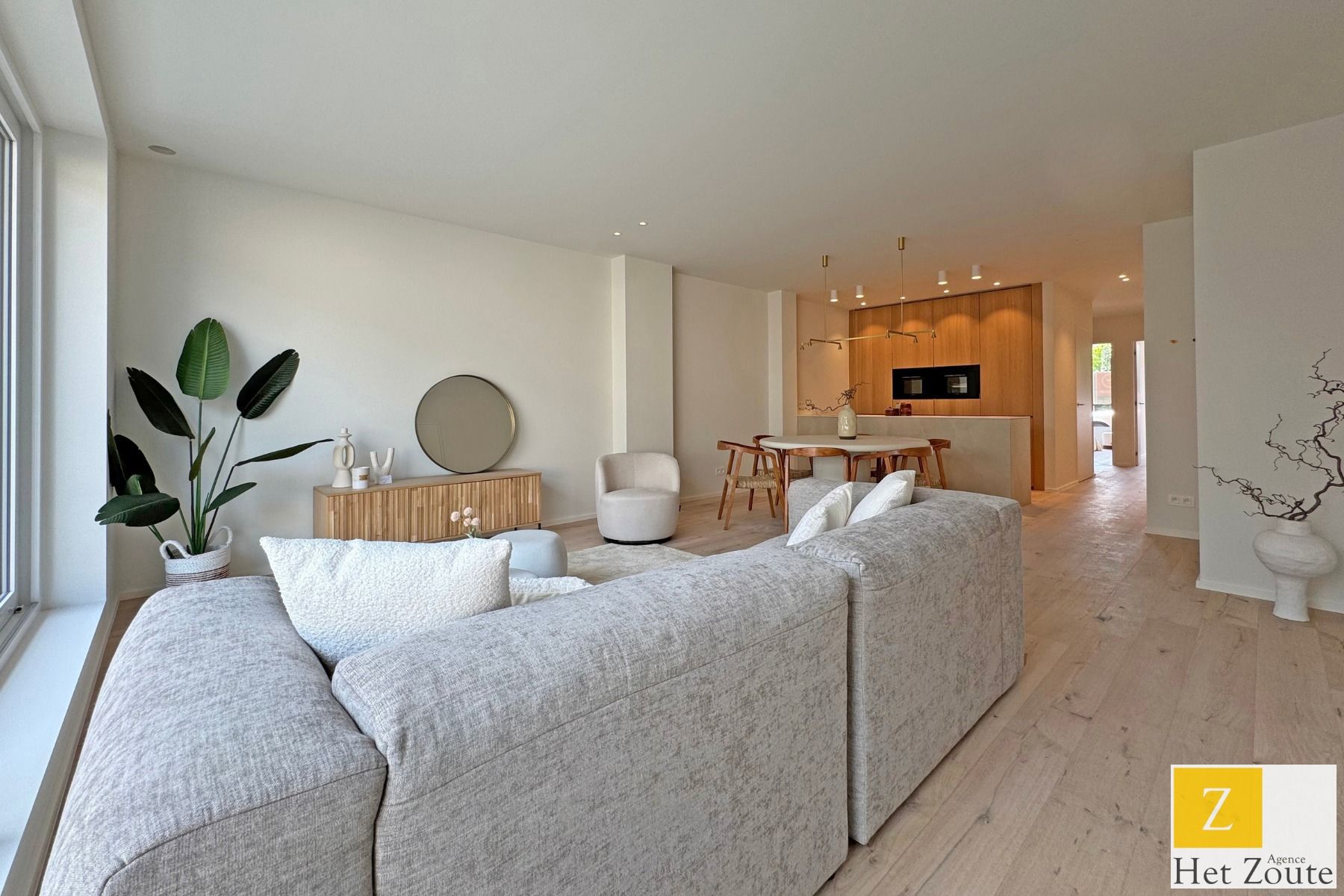 Gelijkvloers appartement met terras en tuin te Knokke foto 4