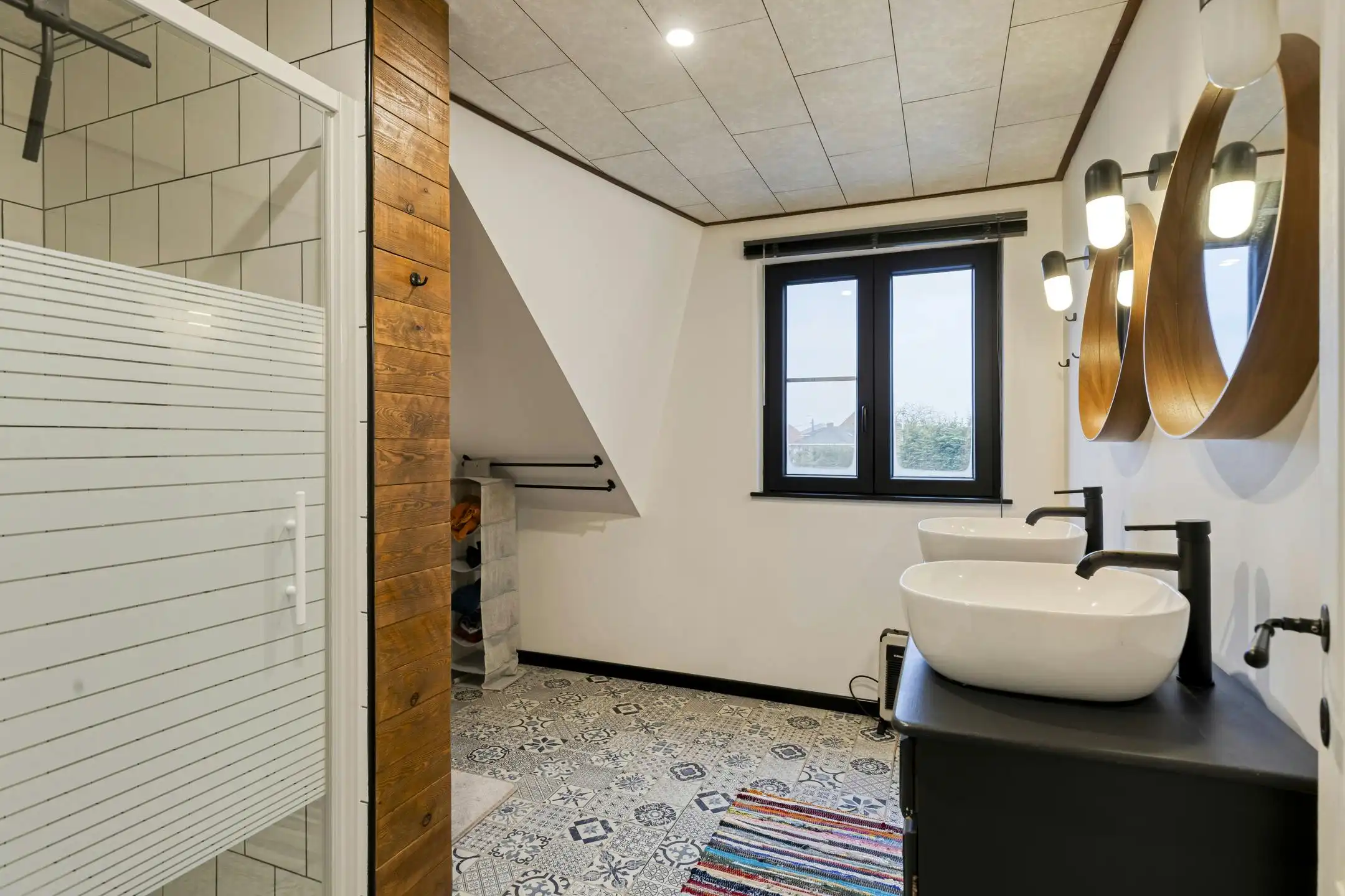 Ruime instapklare woning met 2 slaapkamers te koop in Leest foto 12