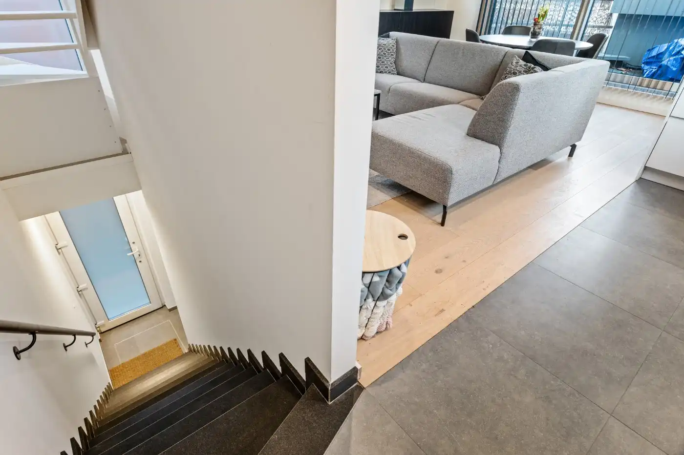 Gezellige starterswoning met 1 slpk., terras en inpandige garage foto 10