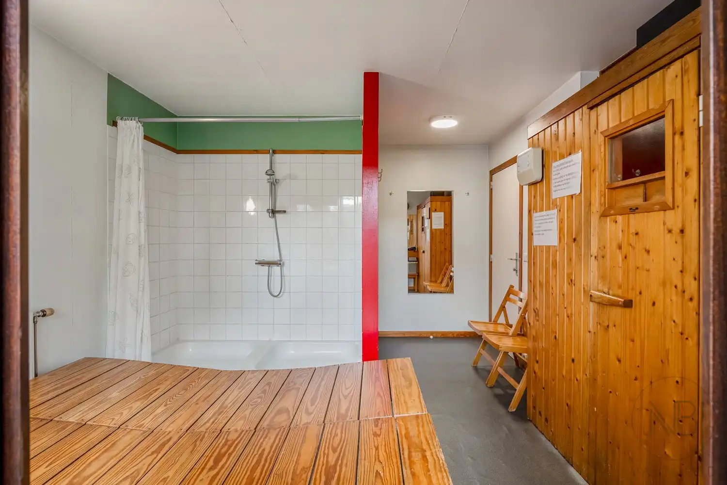 Een uitzonderlijke eigendom voor ondernemers en zelfstandigen die wonen en werken op één locatie willen combineren. foto 13
