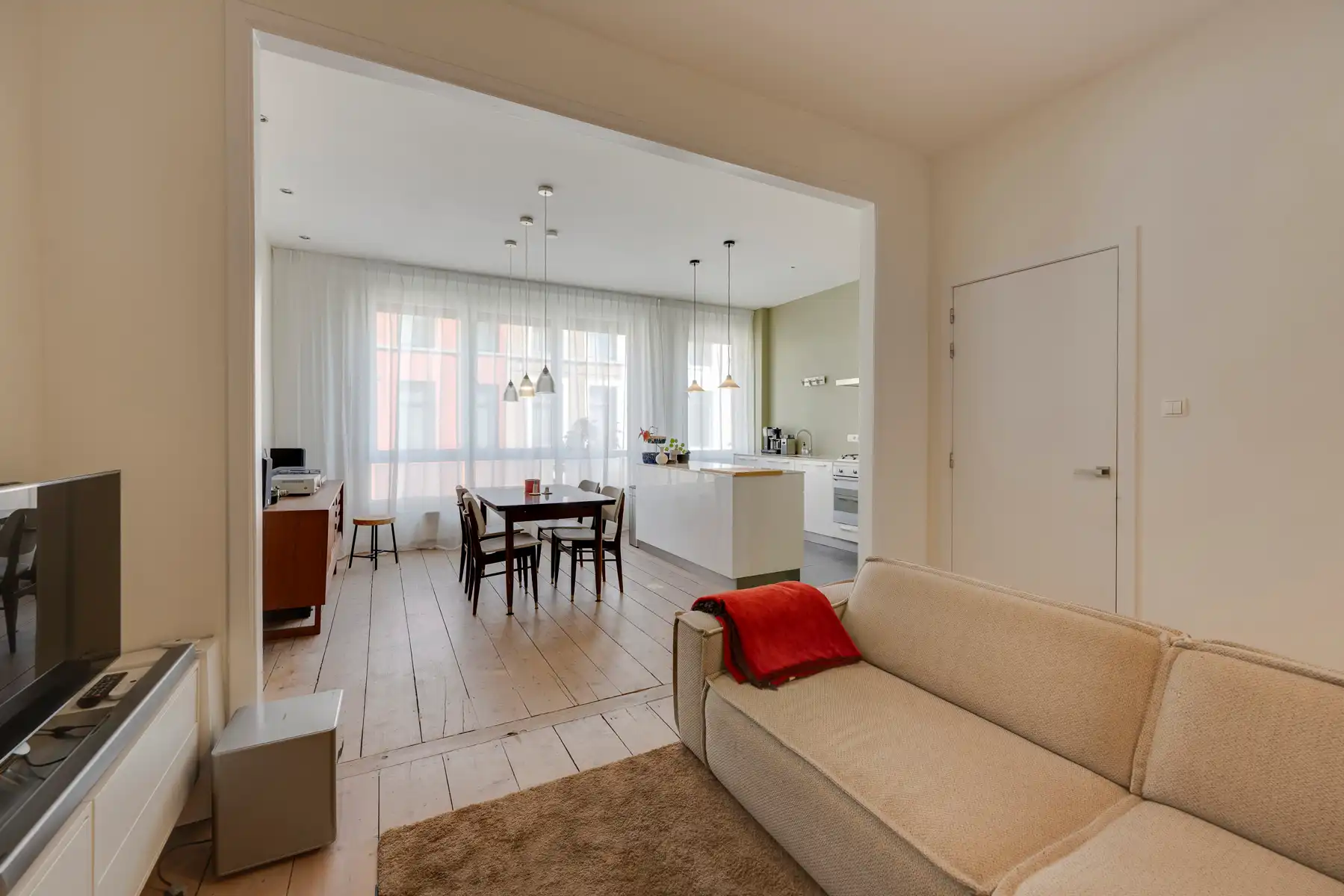 Lichtrijk en top gerenoveerd appartement nabij het Groen Kwartier foto 5