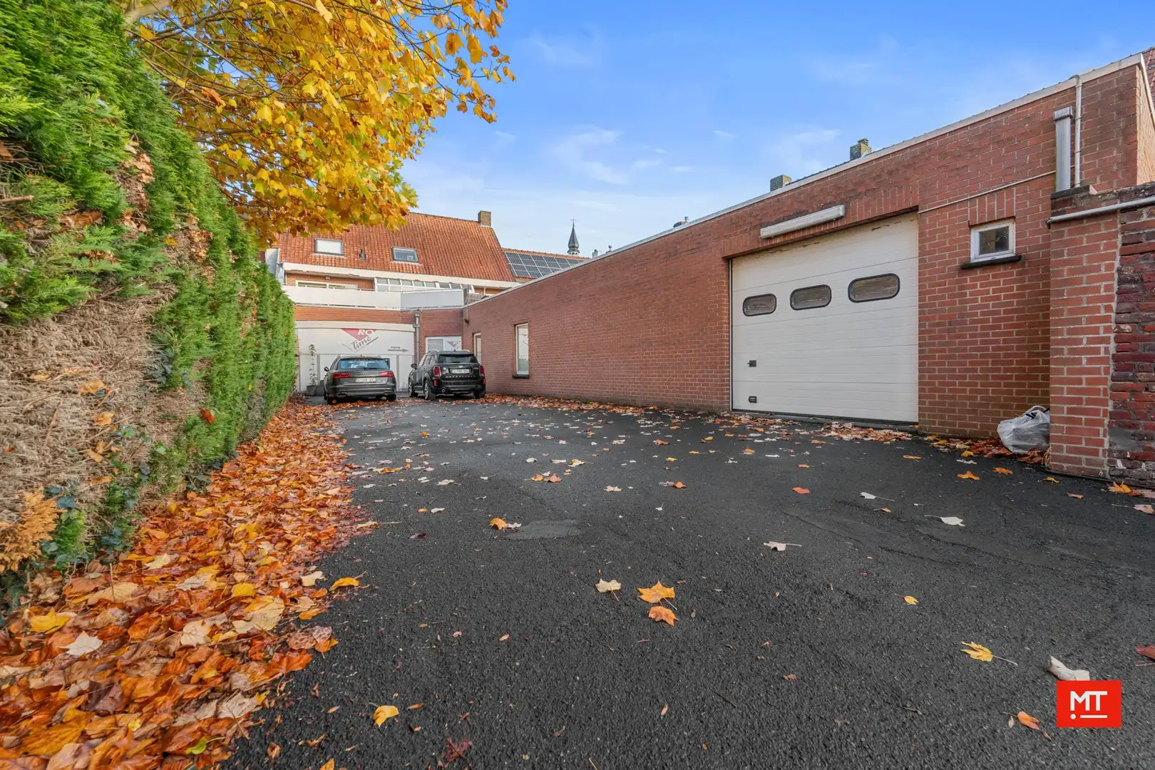 Bijzonder ruim gebouw met tal van mogelijkheden en uitweg, te koop in de dorpskern van Dadizele foto 28
