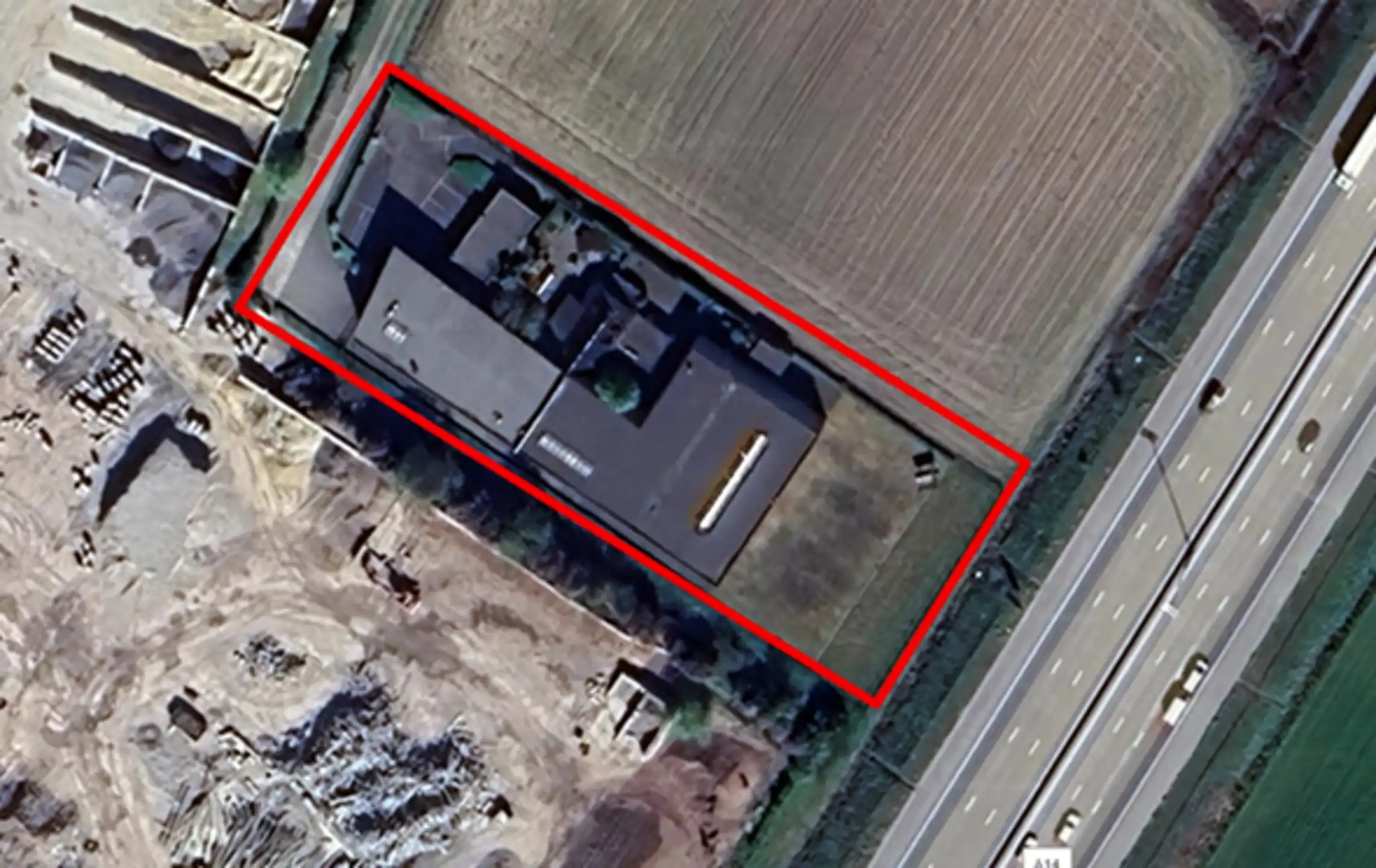 Bedrijfspand met Magazijn, Kantoren & Woonst op Topzichtlocatie E17 – Kruisem foto 6