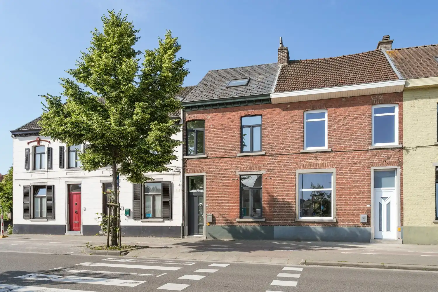 TE HUUR ruime woning in het centrum van Herent foto {{pictureIndex}}