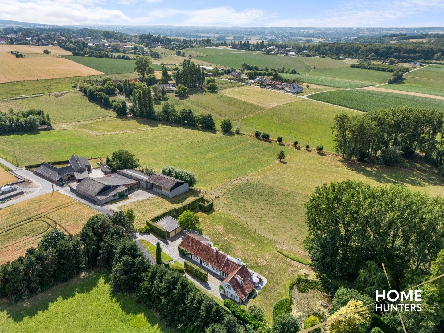 Exclusieve villa met gastenverblijf en panoramische zichten foto 20