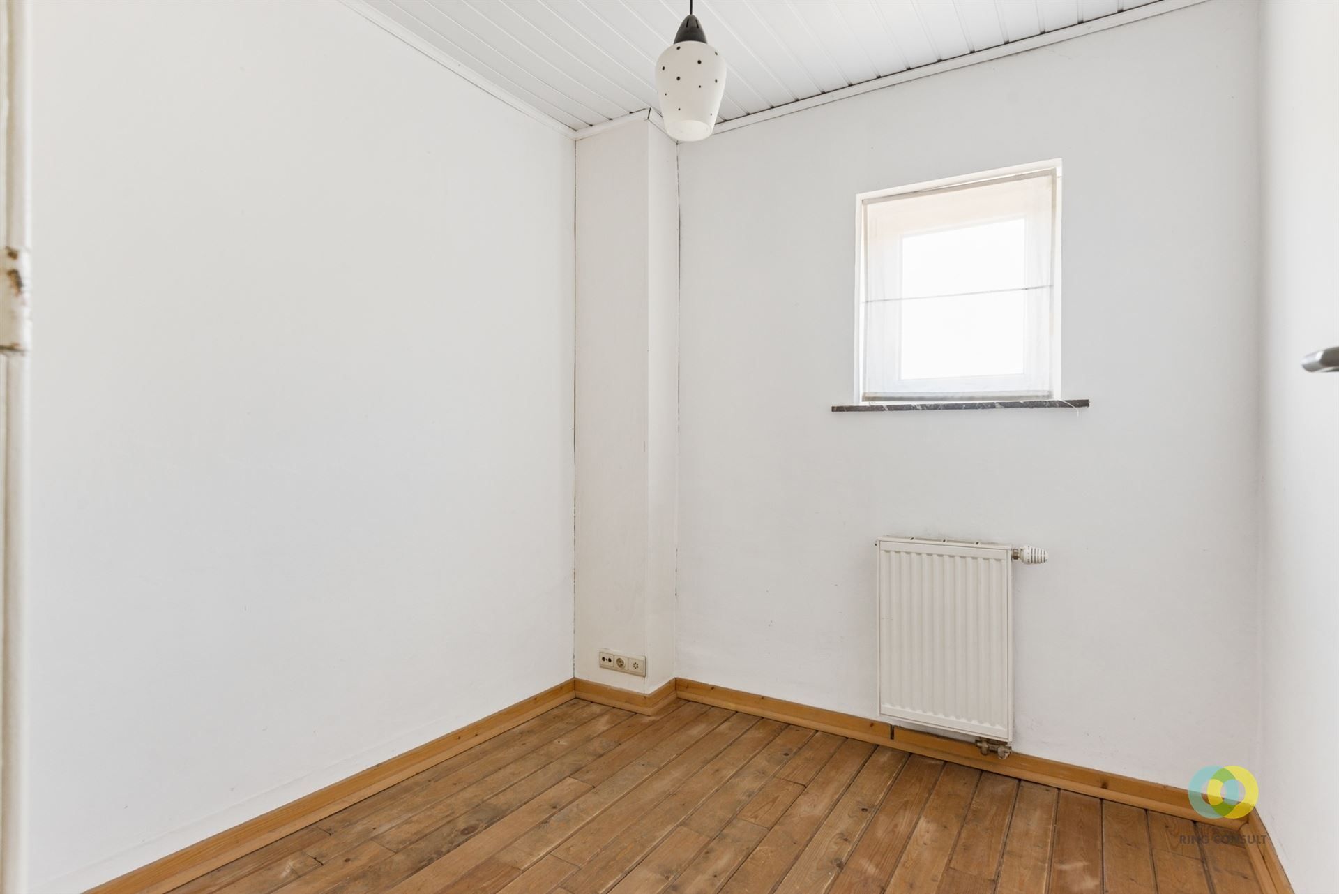 Ruime karakterwoning met garage en terras foto 16