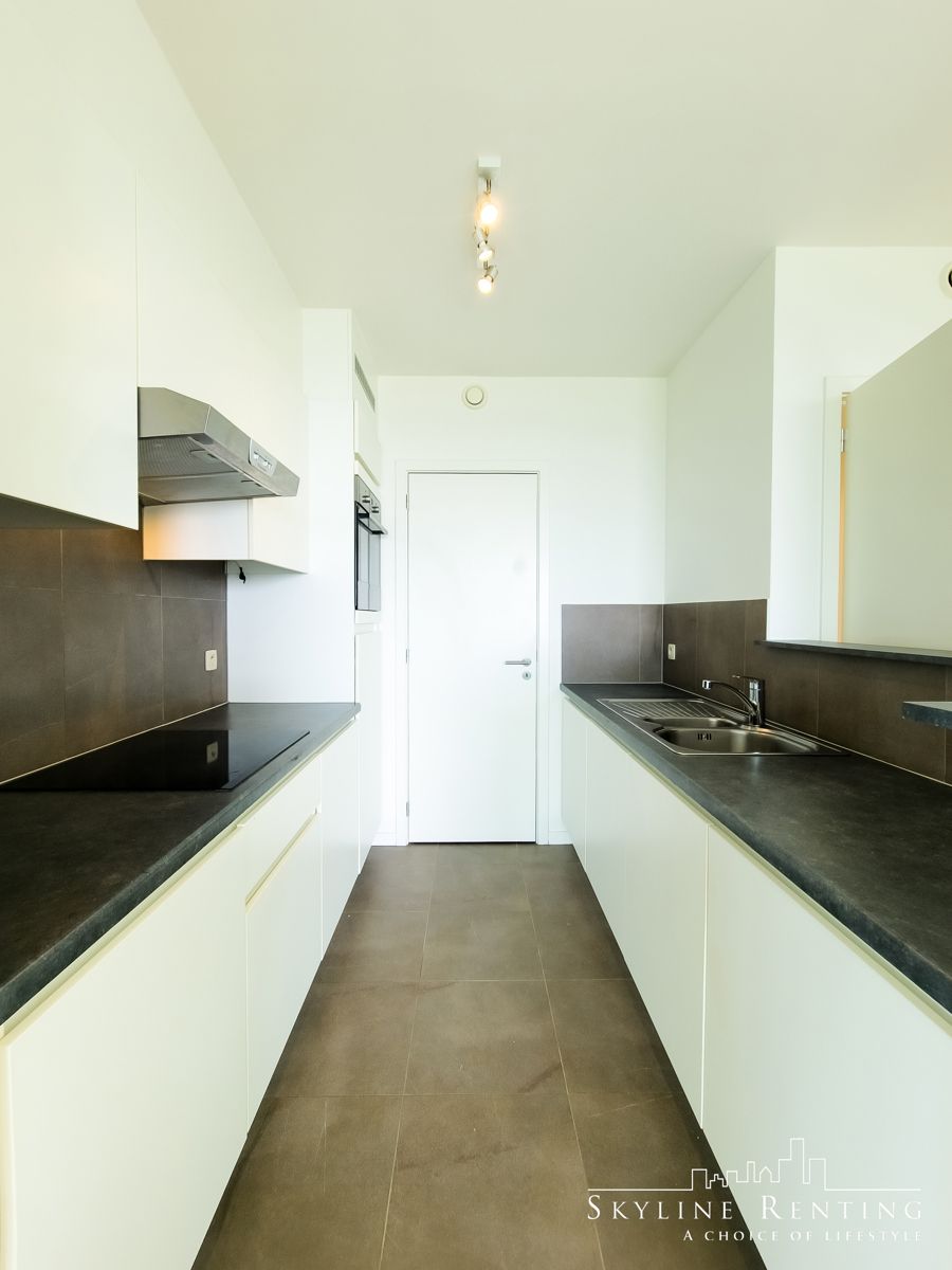 Prachtig ongemeubeld appartement 2 kamers + Terras!!!  foto 7