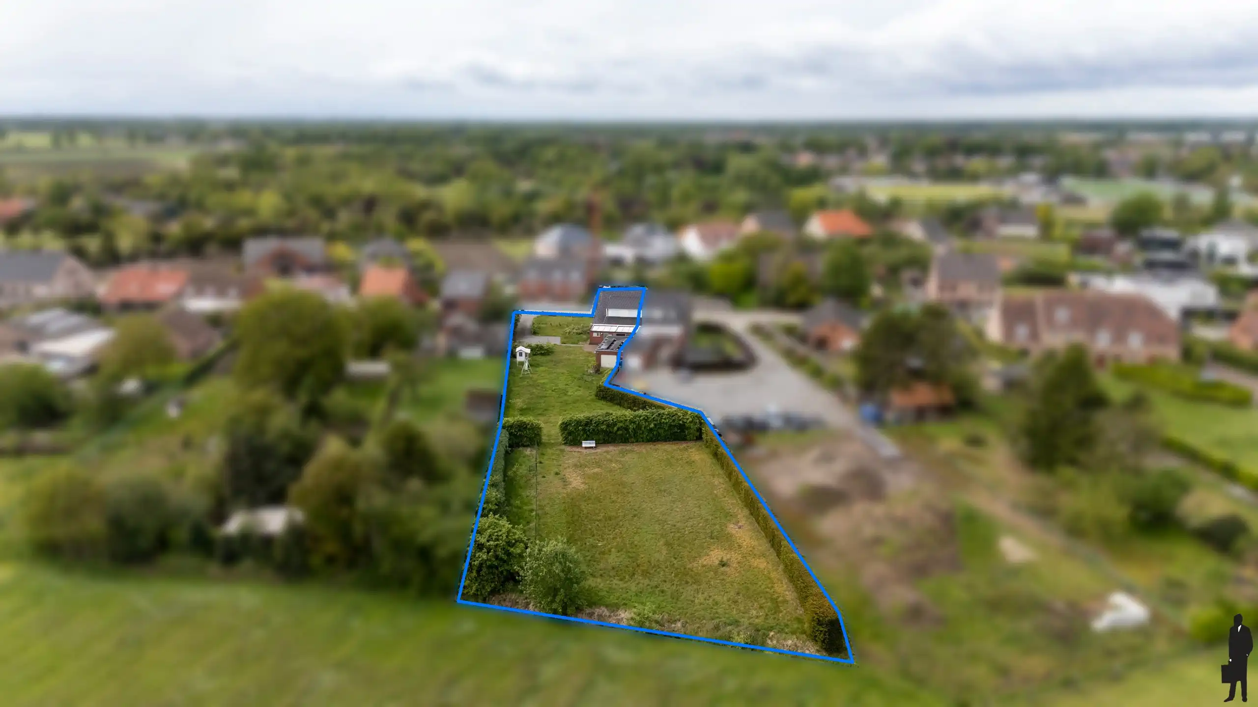 Woning met 4 slpk. op ca. 2.530m² grond met weids uitzicht! foto 15