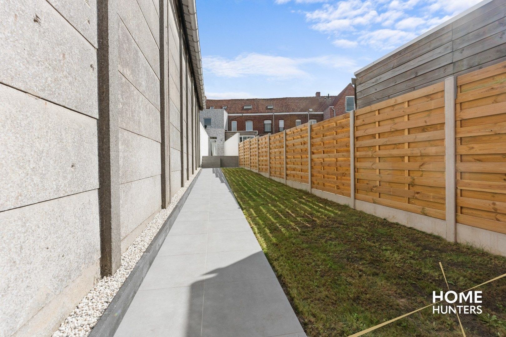 Volledig gerenoveerde woning (anno 2025) met 3 ruime slaapkamers, ruime garage + tuin te Ieper foto 21