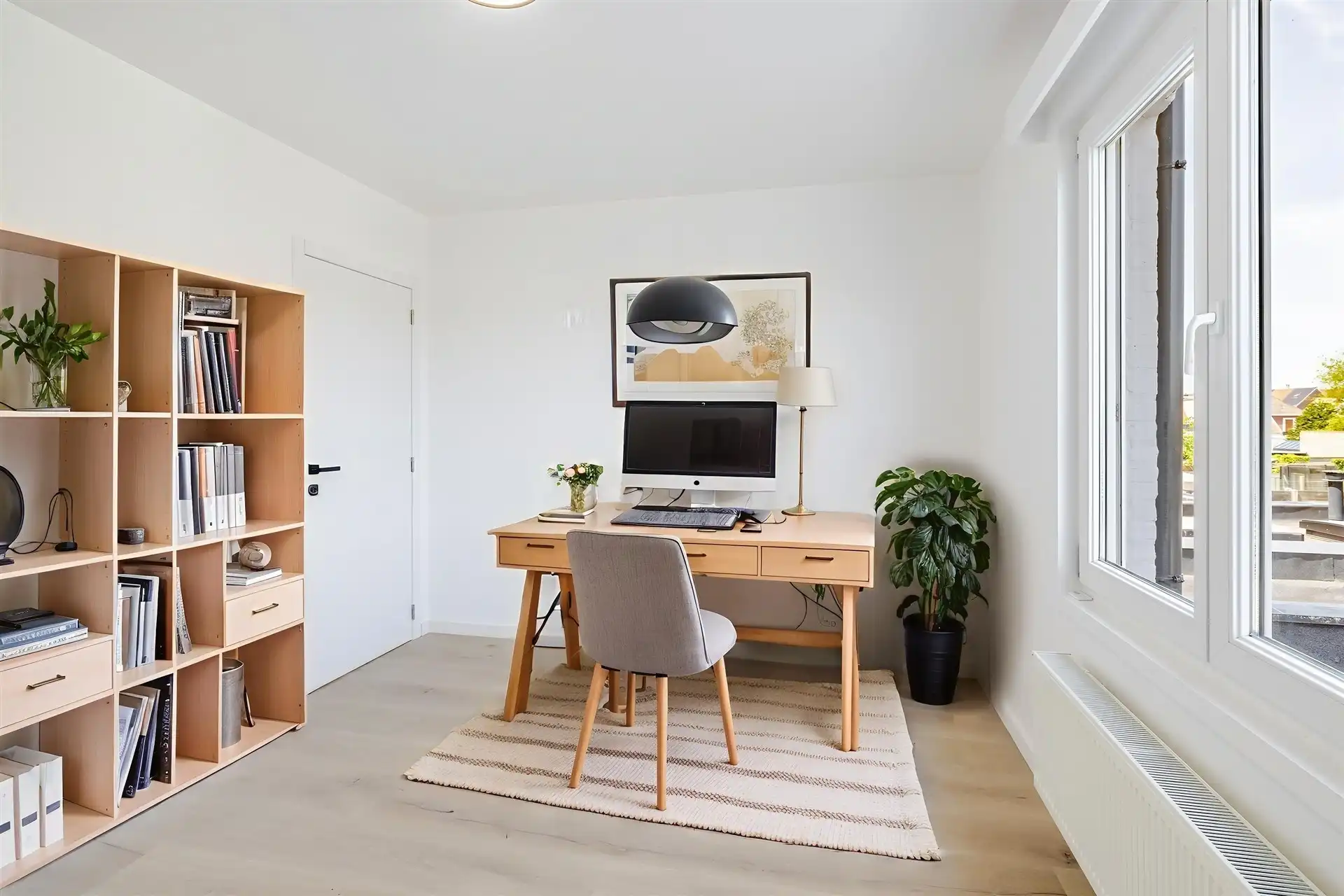 Uitstekend gerenoveerde woning met 3 slks en tuin foto 17