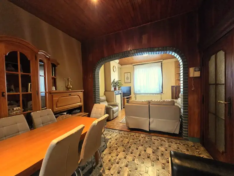 Ruime woning met tuin dichtbij het centrum van Machelen foto 4