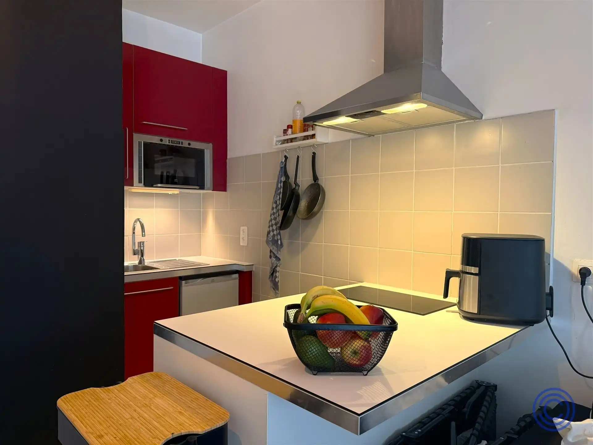 Knap gemeubelde studio op gezellige locatie! foto 5